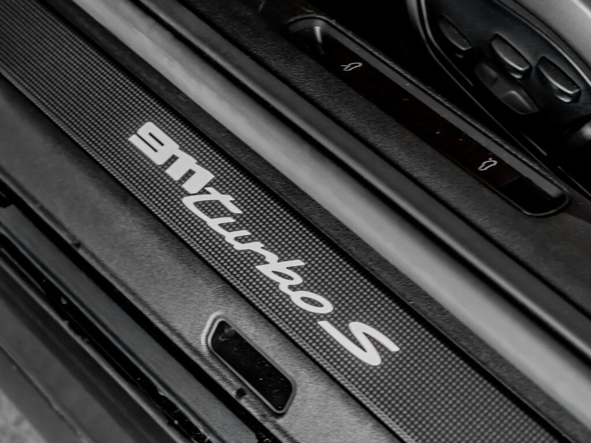 mph012_899226004_ca856a412de205bfb3b456ee5d4c8cc3_323e597625