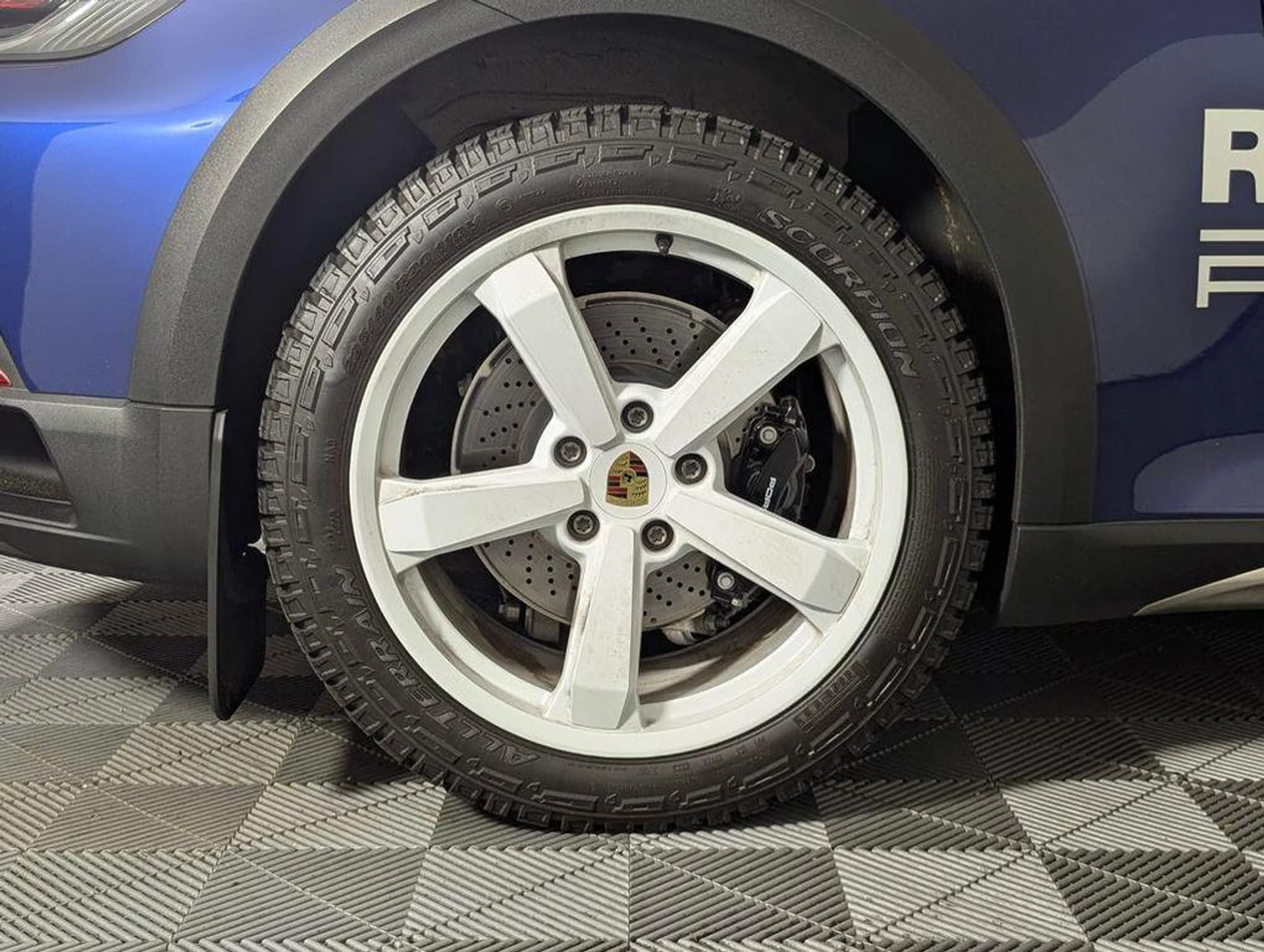 mph012_900351764_U_Dq_Zu_Tz_Ub_MQ_2_K_Dn2srfe_Jp6u_ENE_040572e5d5