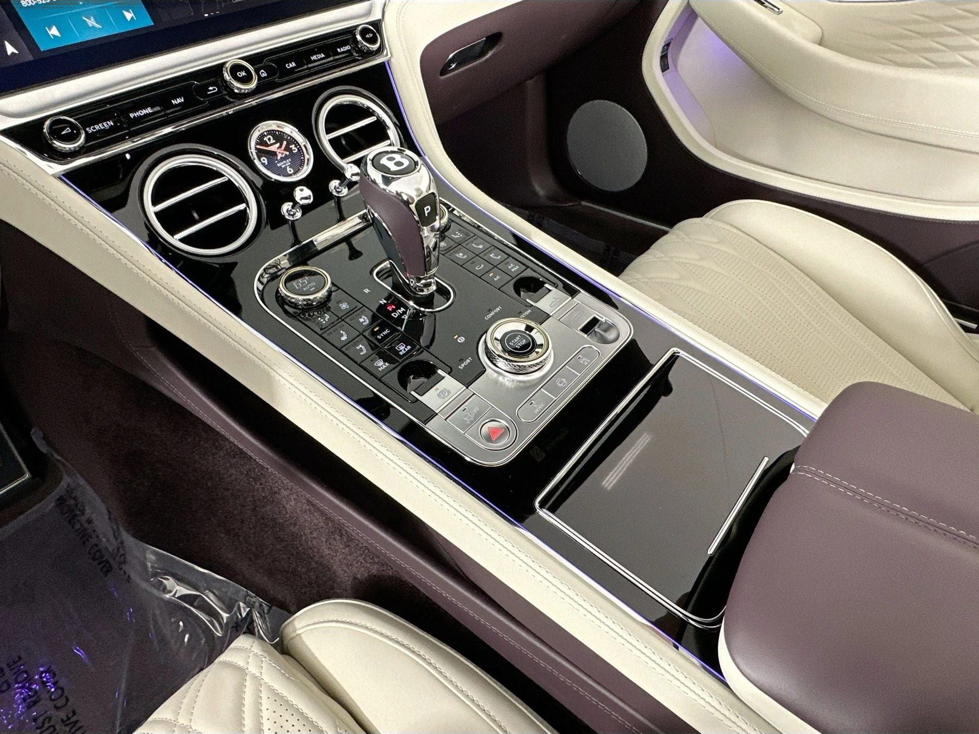 mph012_904719789_13_a6d6dbae03