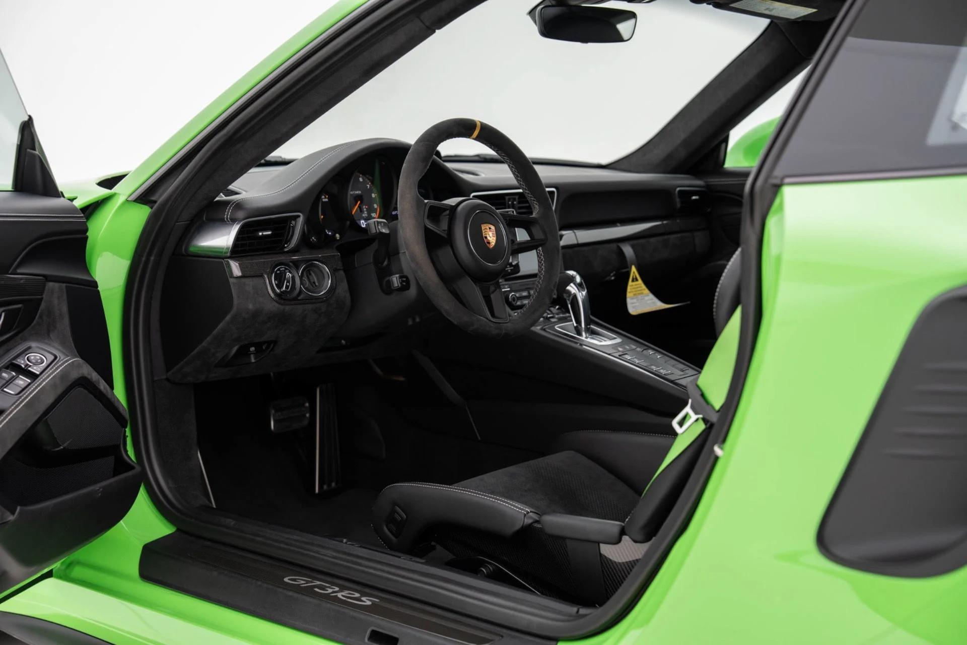 mph012_905827786_Used_2019_Porsche_911_GT_3_RS_1774471162_8f322395c3