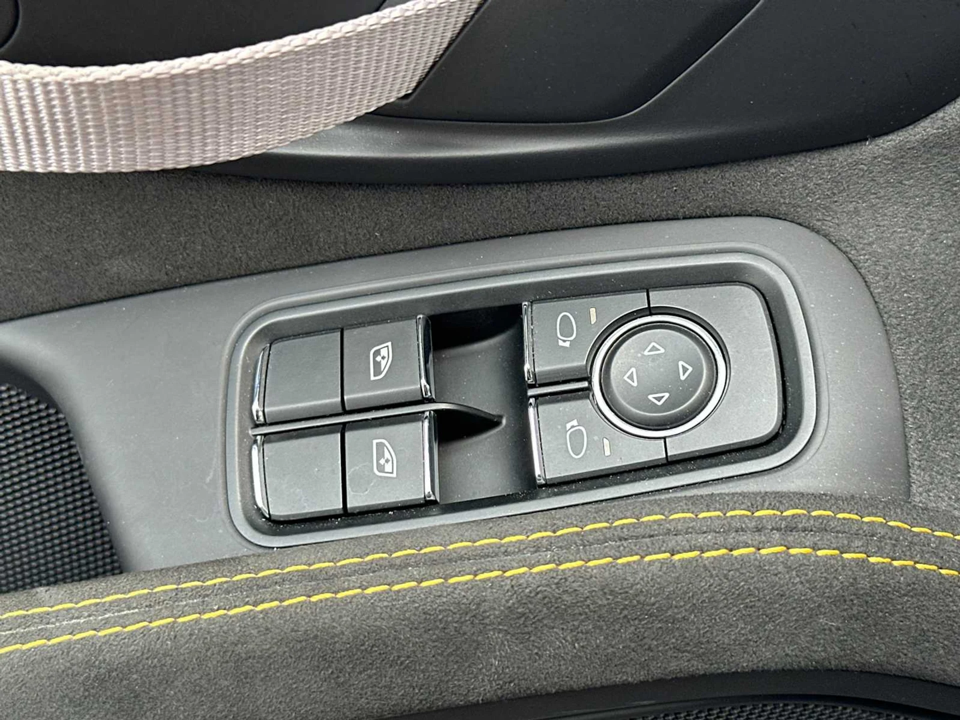 mph012_906662668_3d63131ba7d8f19cf3f241d044b5ddc4x_532c0bfa78