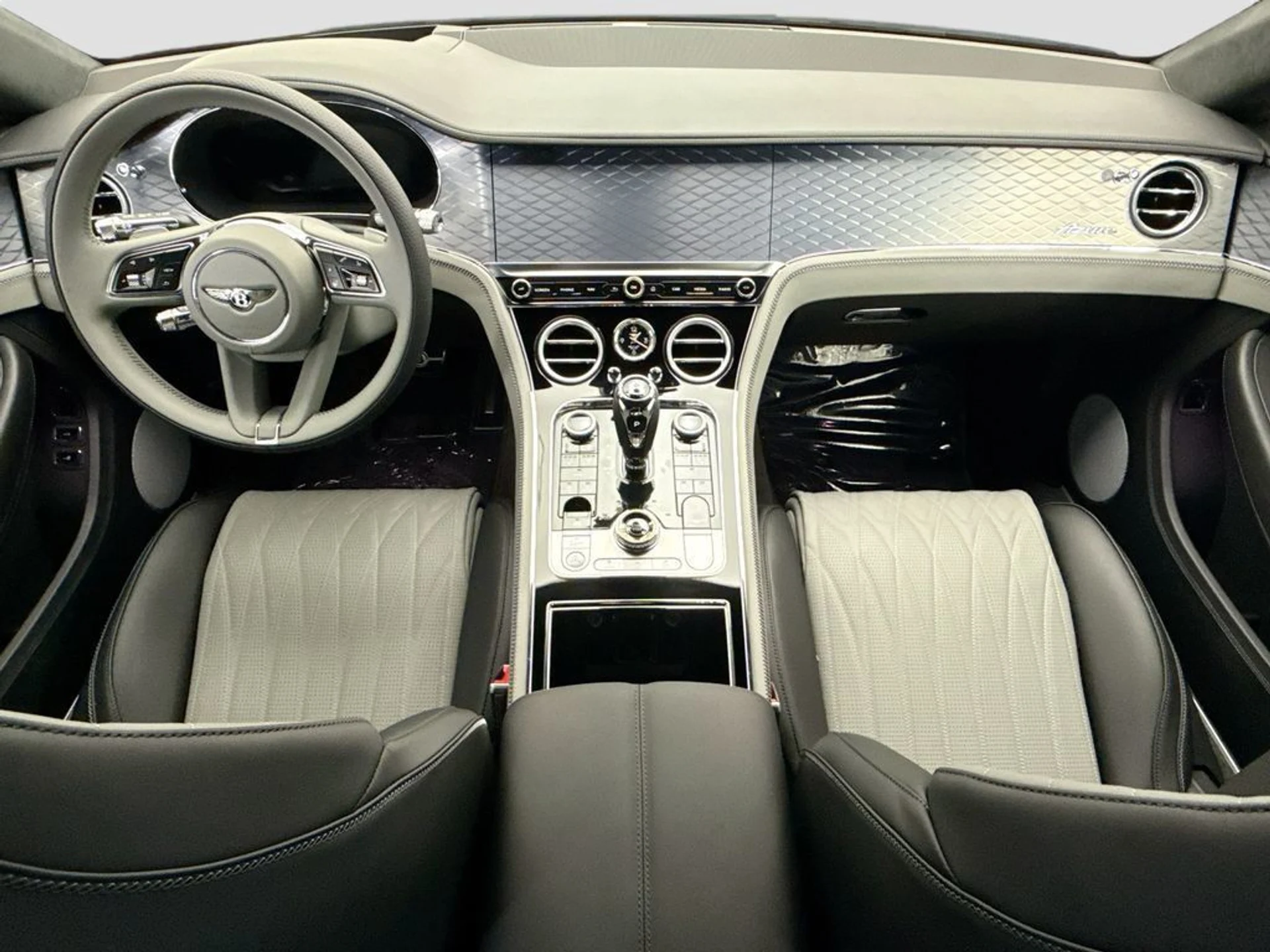 mph012_920390048_new_2026_bentley_continental_gt_azure_8119_22981513_13_1024_ef5609723d