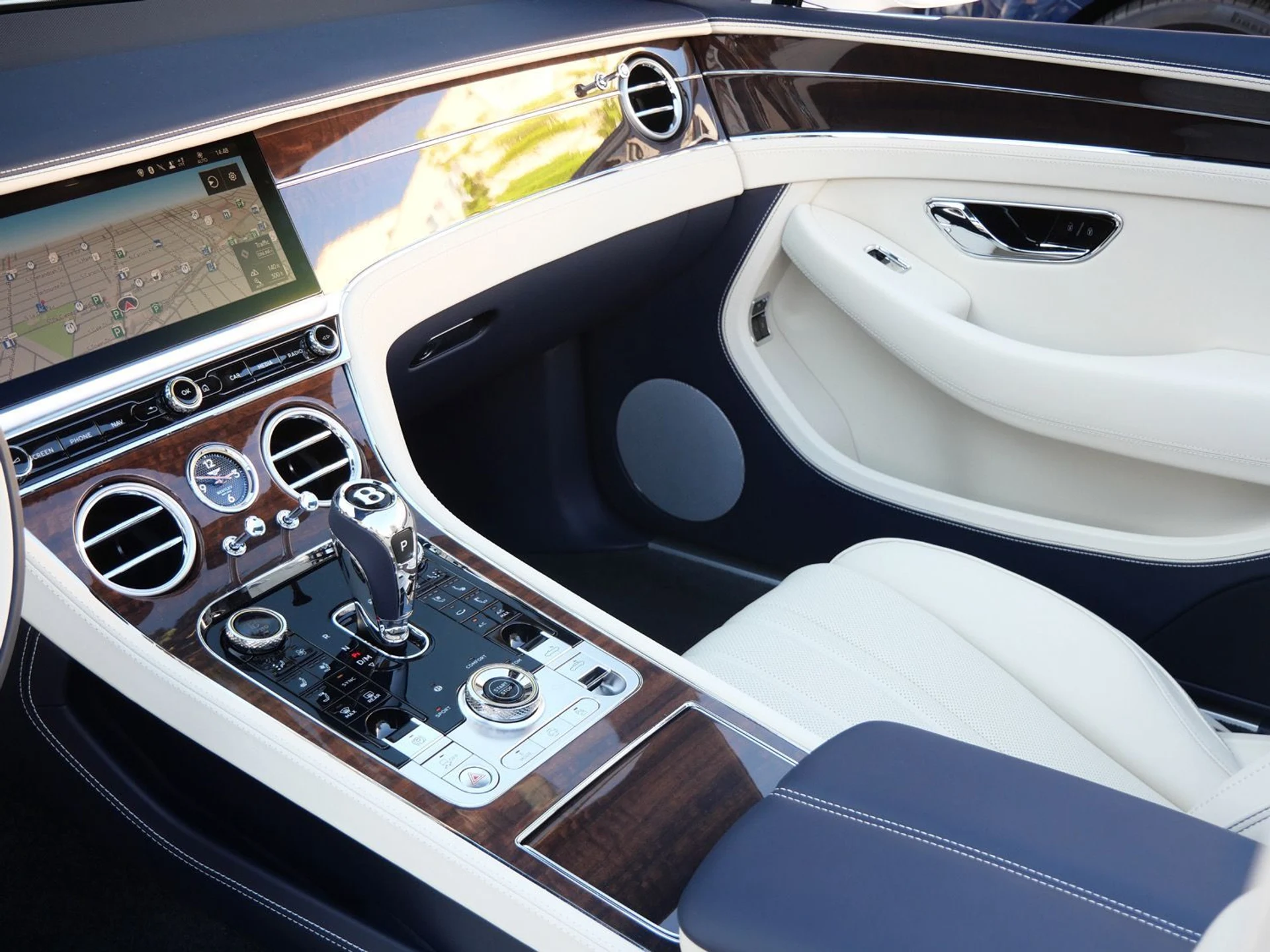 mph012_924994995_2e0adc4511de876ae7c693b38cc346a0x_bd235f8102