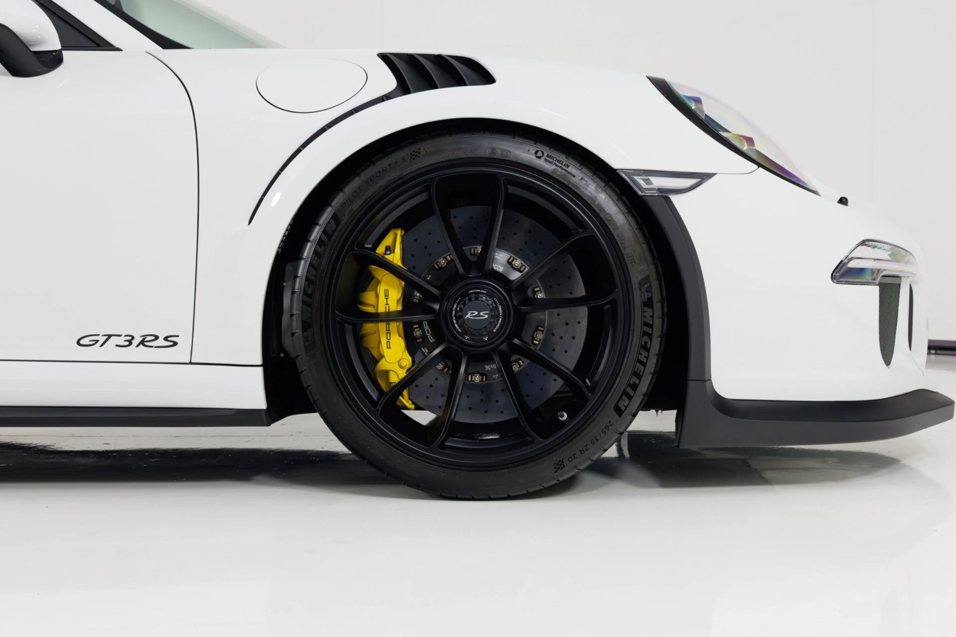 mph012_931825230_Used_2016_Porsche_911_GT_3_RS_1775150675_e4edadef3b