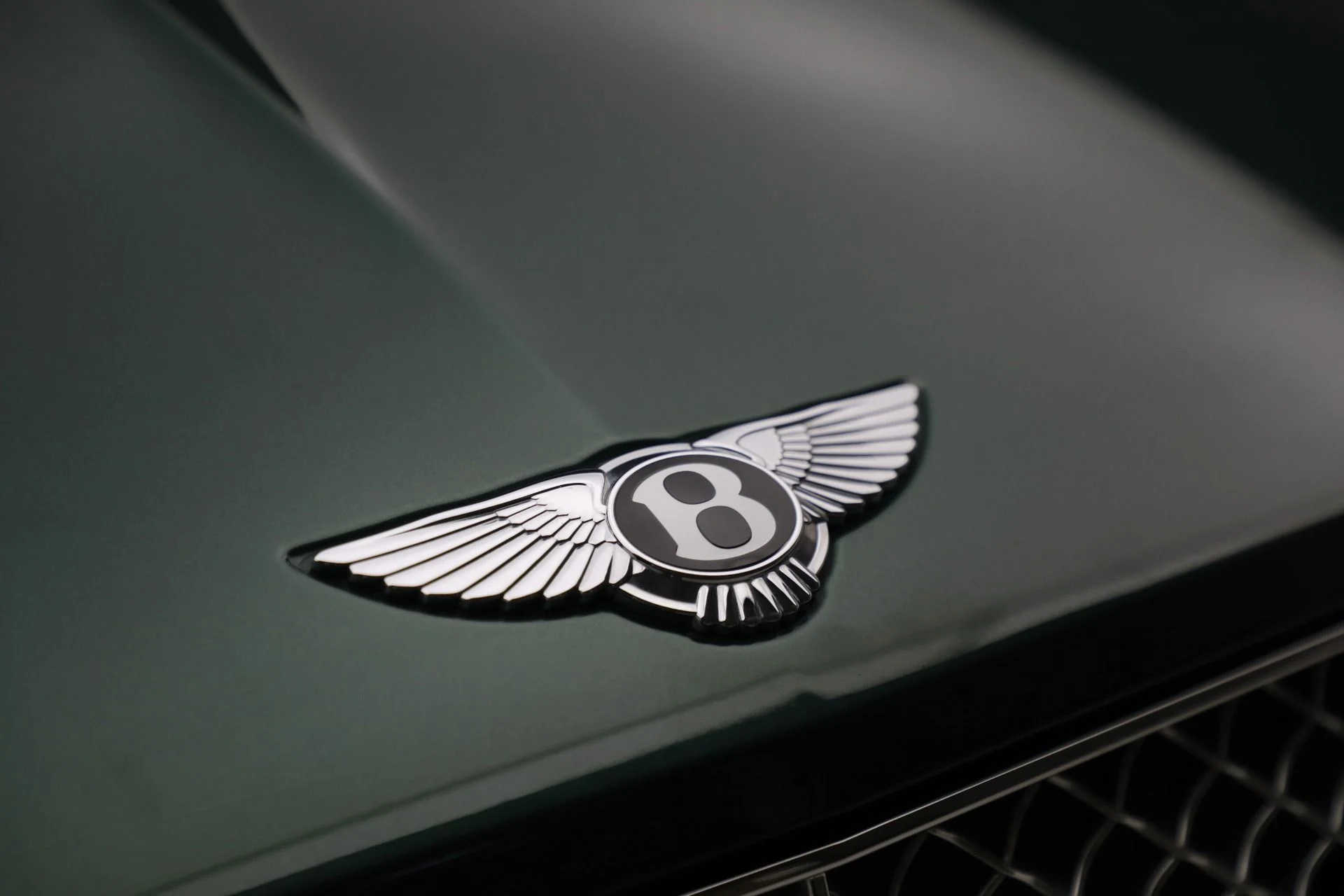 mph012_946552859_Used_2021_Bentley_Bentayga_V8_1757447431_1c7d7fd30a