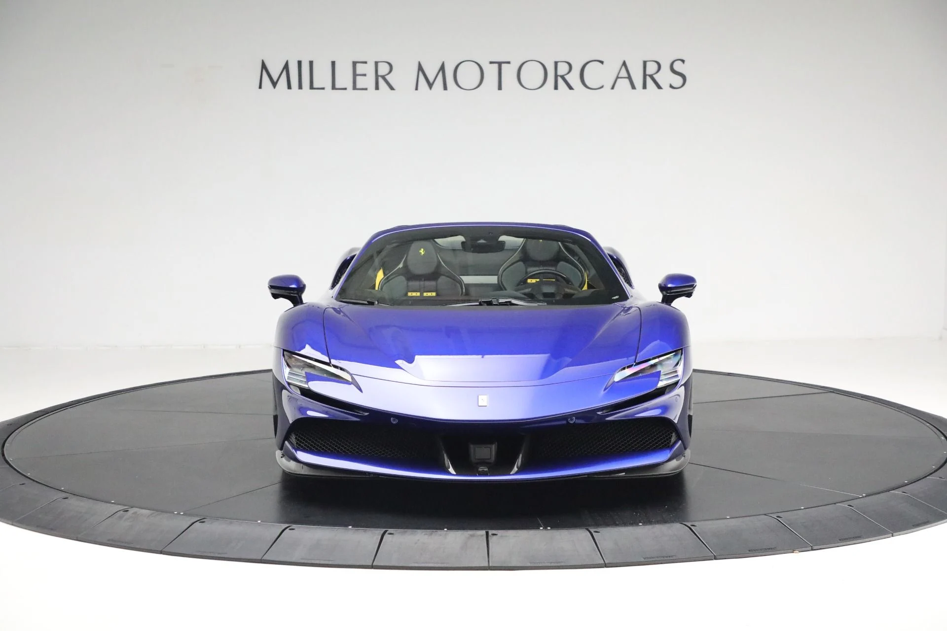 mph012_94706087_Used_2022_Ferrari_SF_90_Spider_628f905040