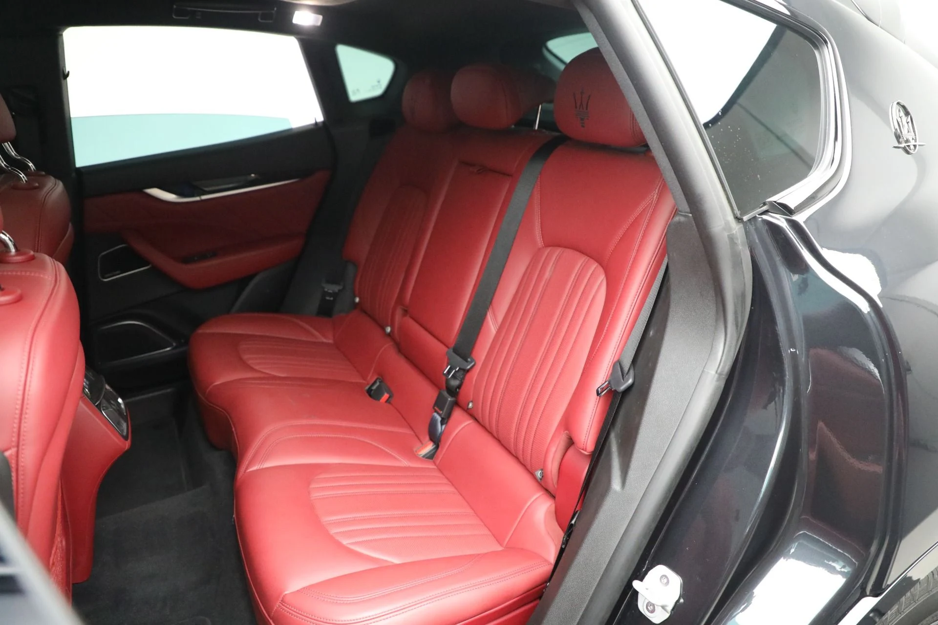mph012_948251527_Used_2021_Maserati_Levante_S_6c1726e669