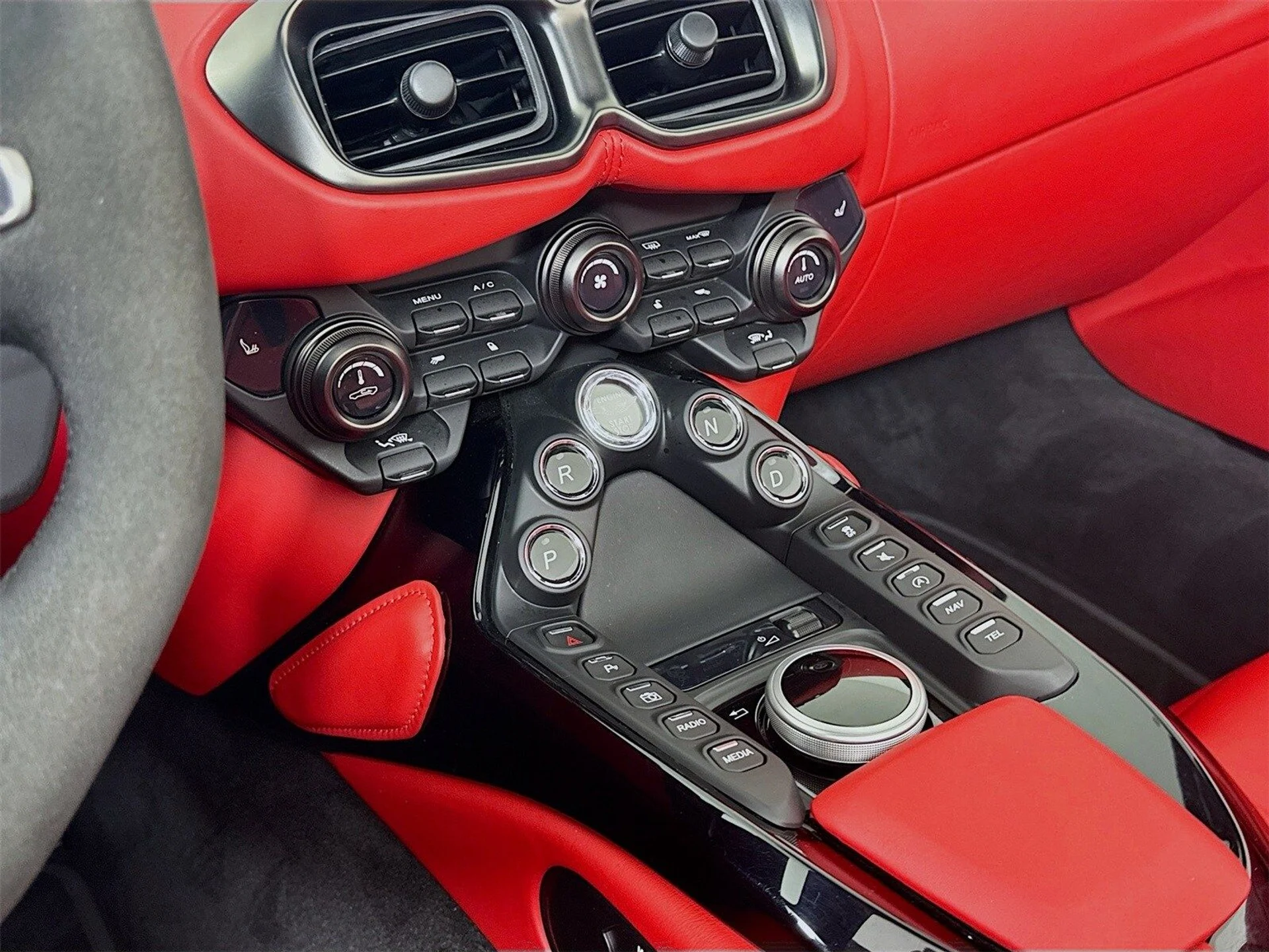 mph012_948375103_1ed90272f0edac032ae7953e2df05d7ax_d9a74ed972