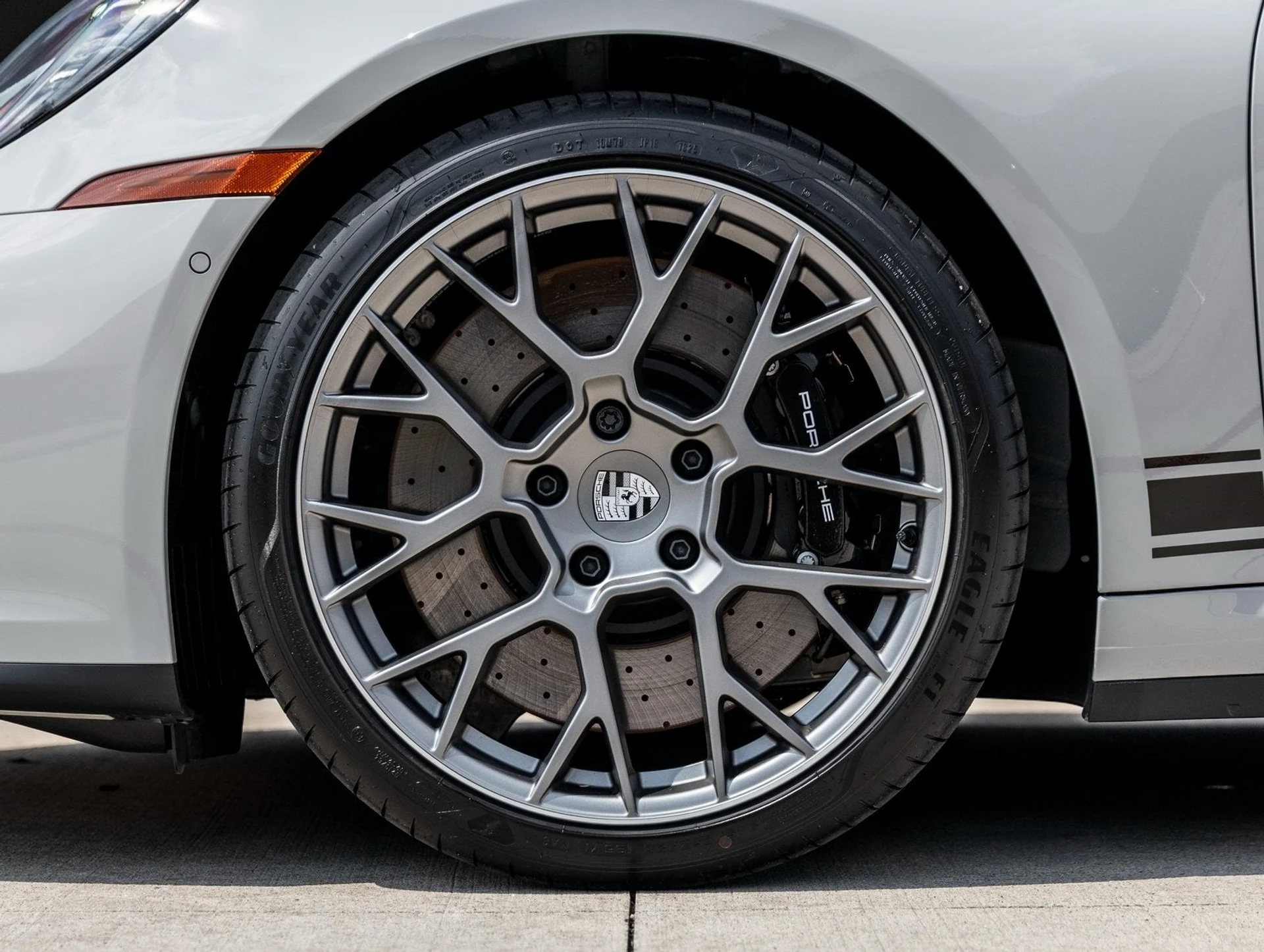 mph012_951429183_13_0103cd011e