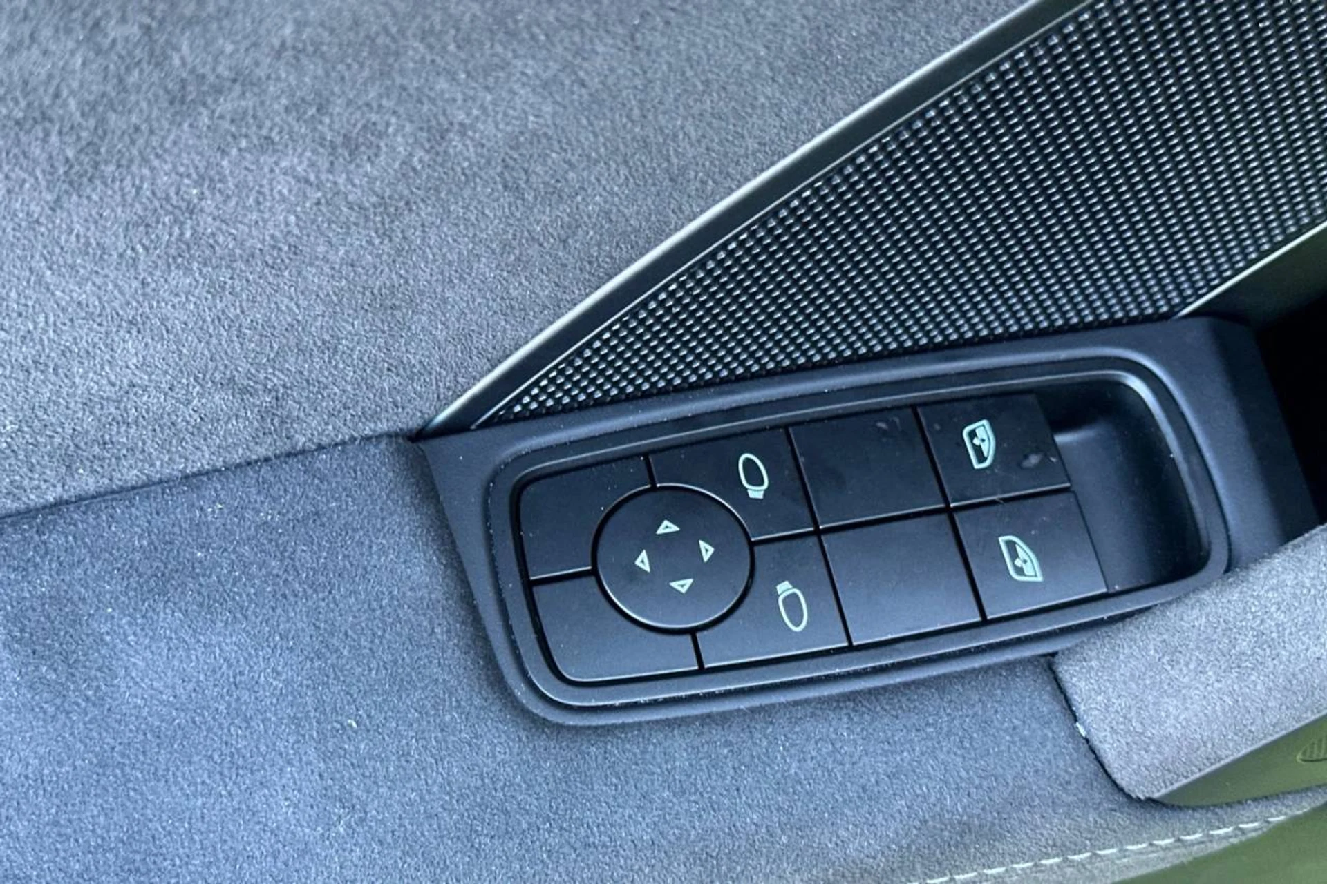 mph012_953057370_1280_da7fdfe8d9