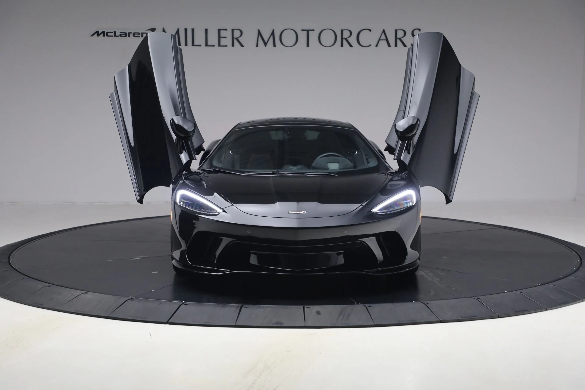 mph012_95377659_Used_2023_Mc_Laren_GT_Pioneer_0a35380547