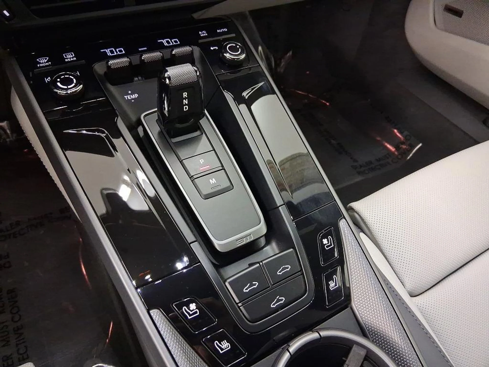 mph012_954822557_Ykj_WI_Nk_Lo_Rvti_H9lx_Ac_L_Op_Tp_LQ_06d579a7e8