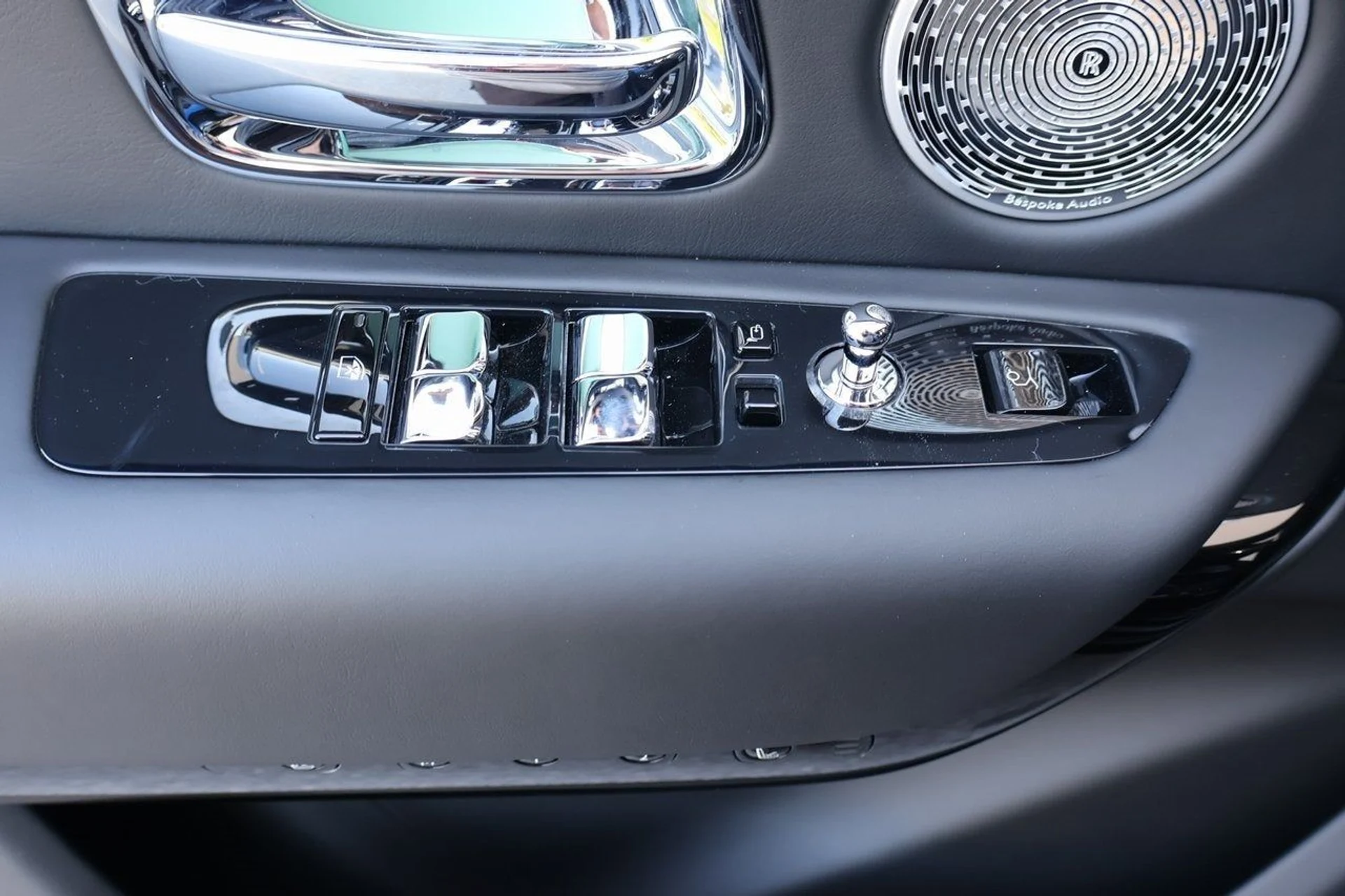 mph012_955527291_13_4f81cd76f0