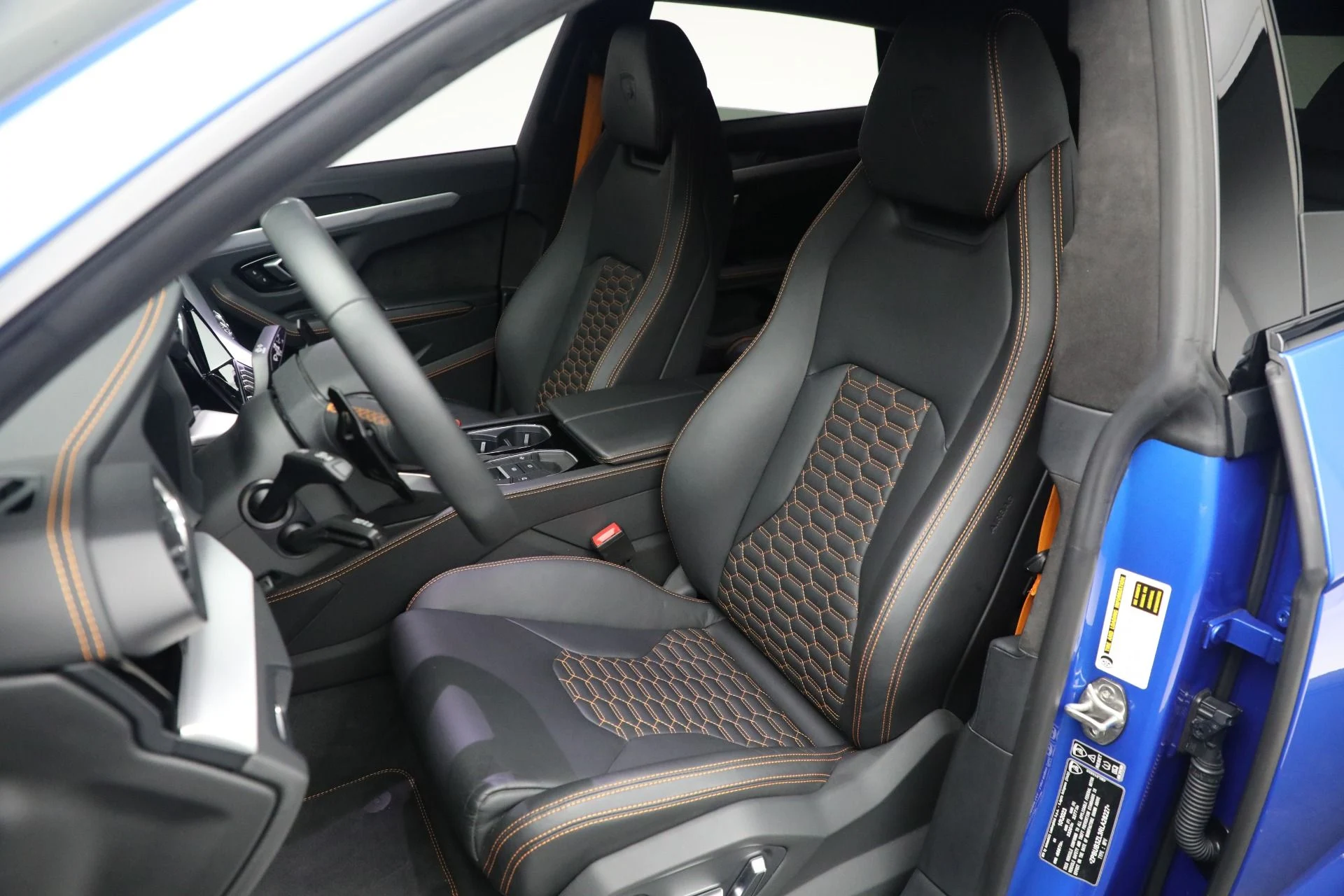 mph012_957389992_Used_2024_Lamborghini_Urus_S_406e55b2c7