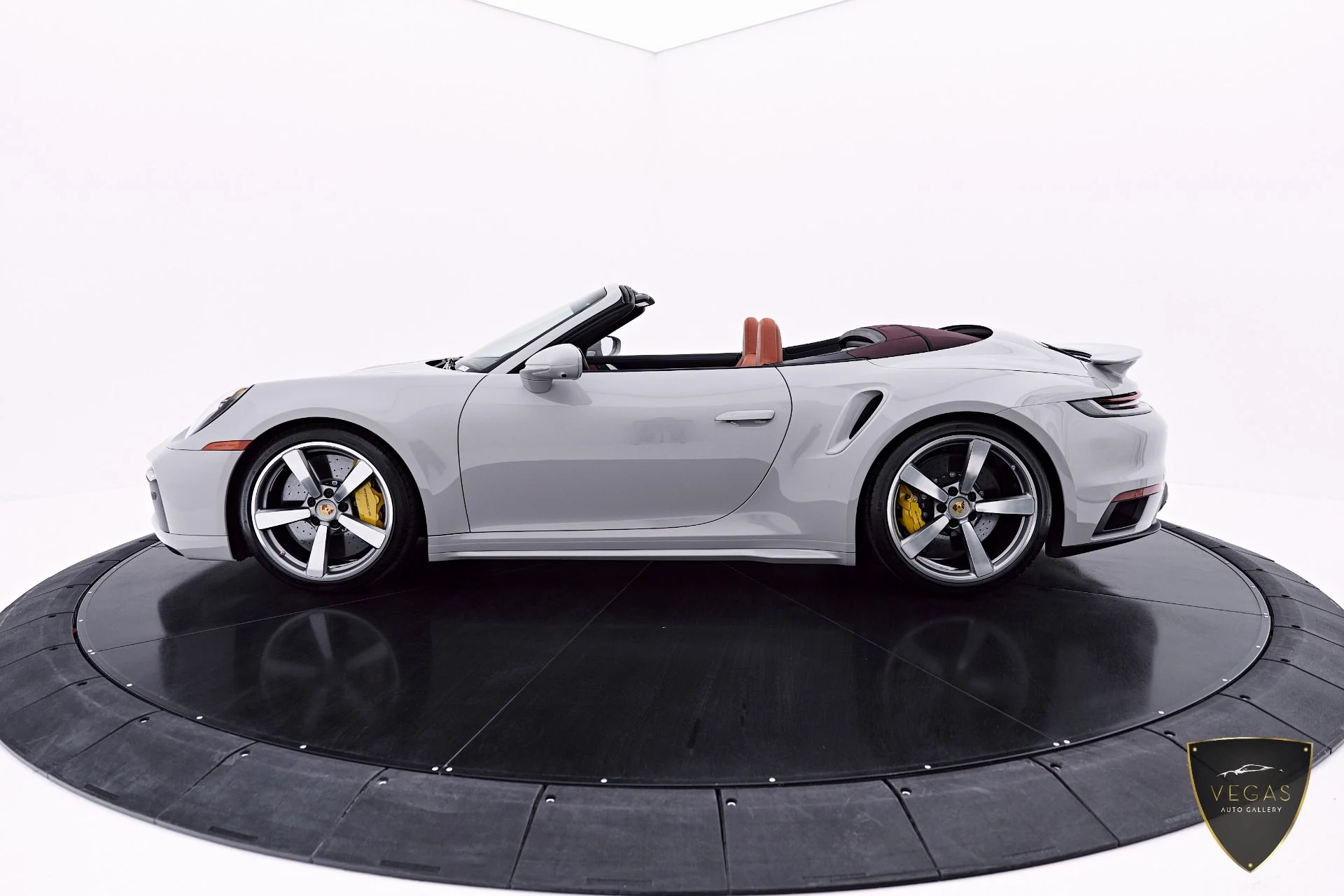 mph012_957428449_Used_2024_Porsche_911_Turbo_S_1782351402_f413ead4c4
