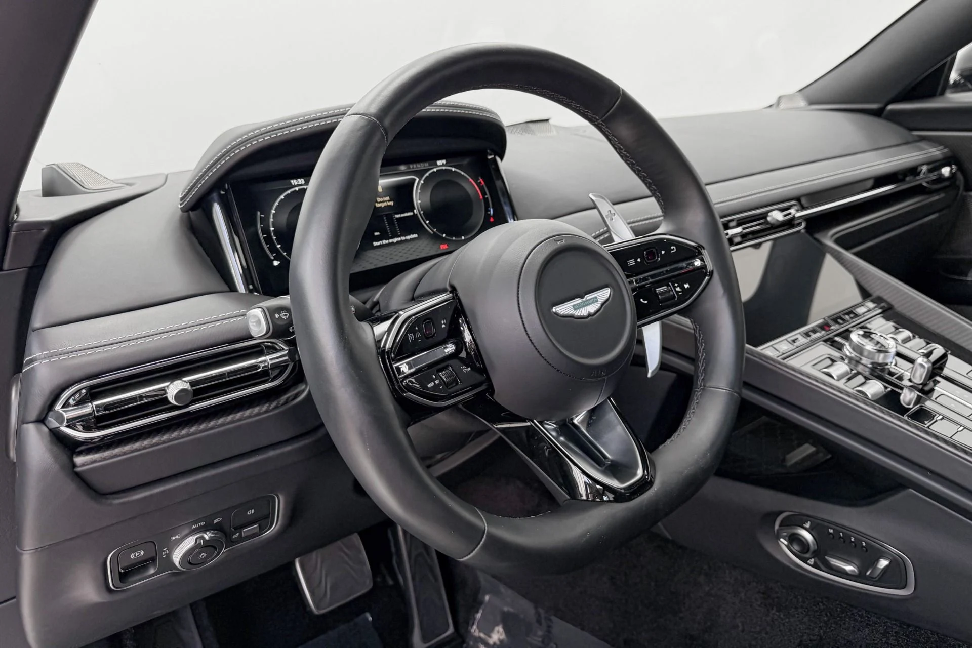 mph012_959420139_Used_2024_Aston_Martin_DB_12_V8_Inspire_Sport_Interior_671_Horsepower_Low_M_Iles_1784830647_21a1f862ee