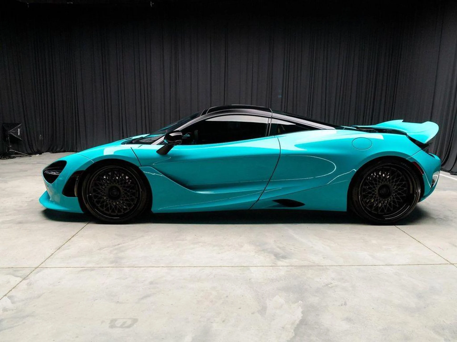 mph012_962596832_21_N6b6_Swu_Gn_C_Xj_JQP_y_C3_IF_Mr_MI_2dd7911001