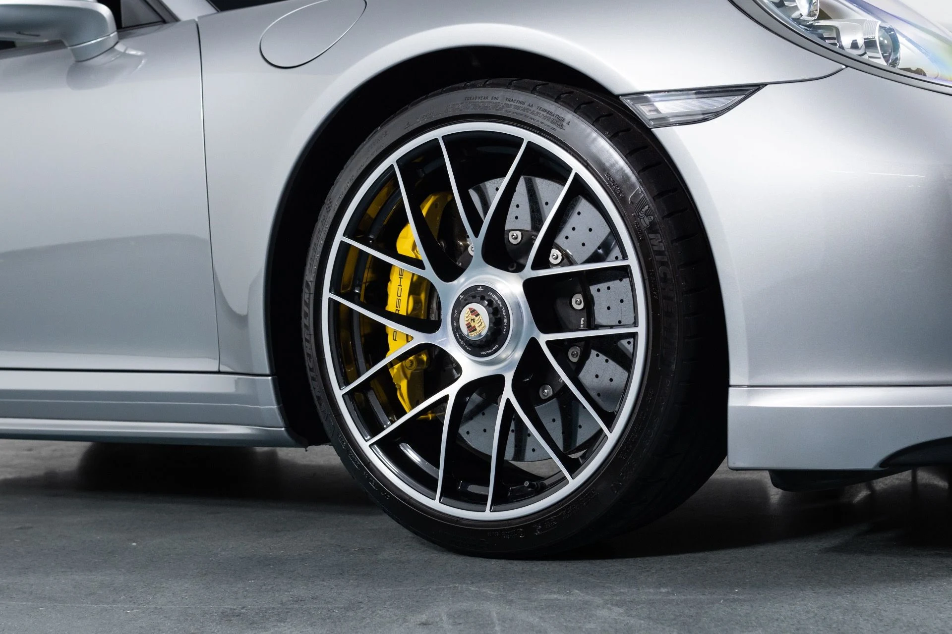 mph012_97025319_Used_2019_Porsche_911_Turbo_S_1782003484_70a82c2ecc