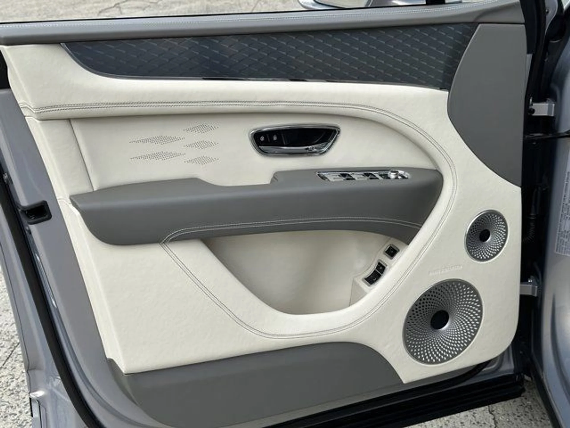 mph012_992165136_cc33ae66e7604be98151c812e3157cb4_f806af9225