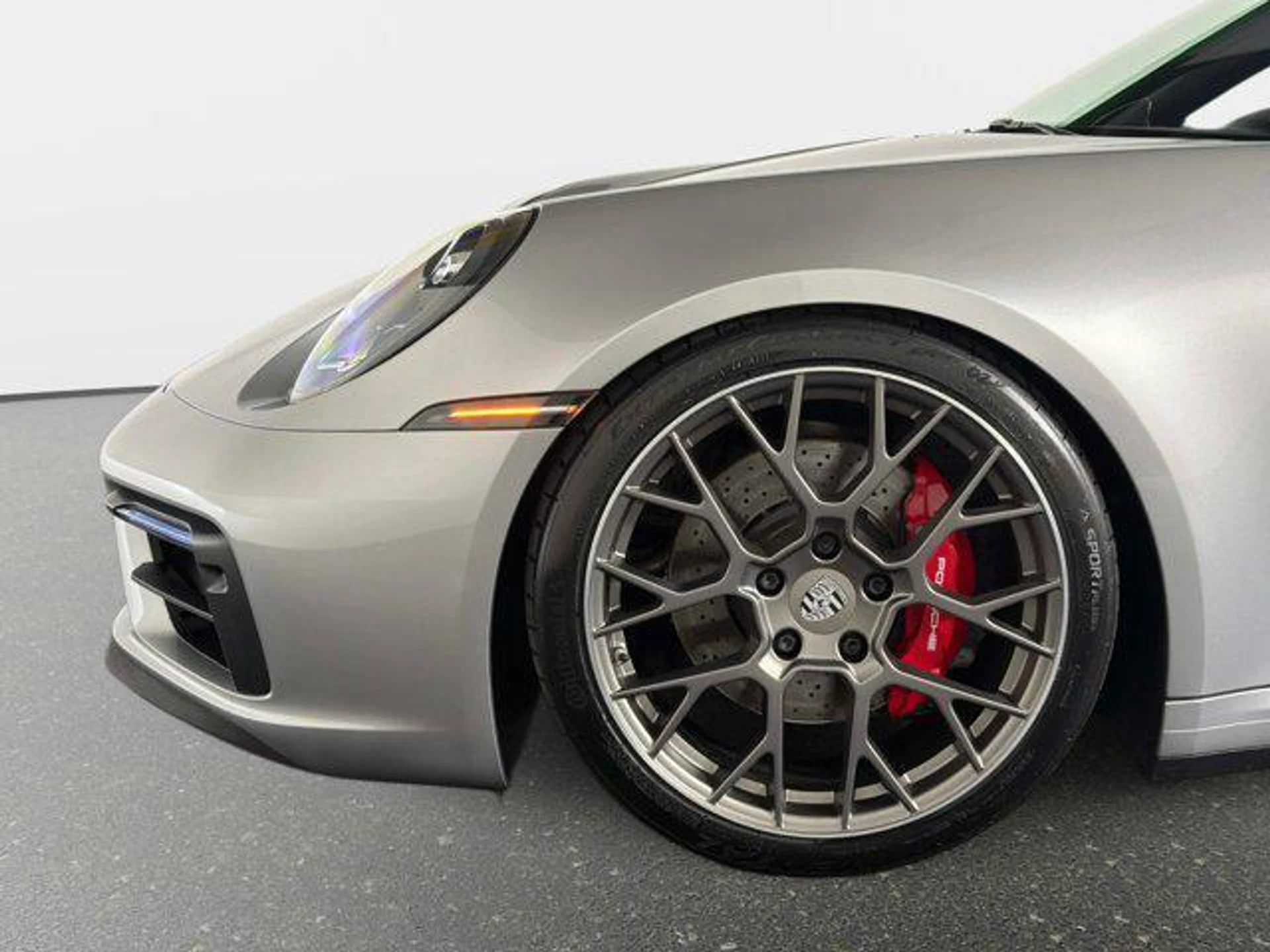 mph012_992780534_pdg_B_Hso2f_FQ_yu8_SI_Qqas_C_Hr_BLI_6a0b637c9a