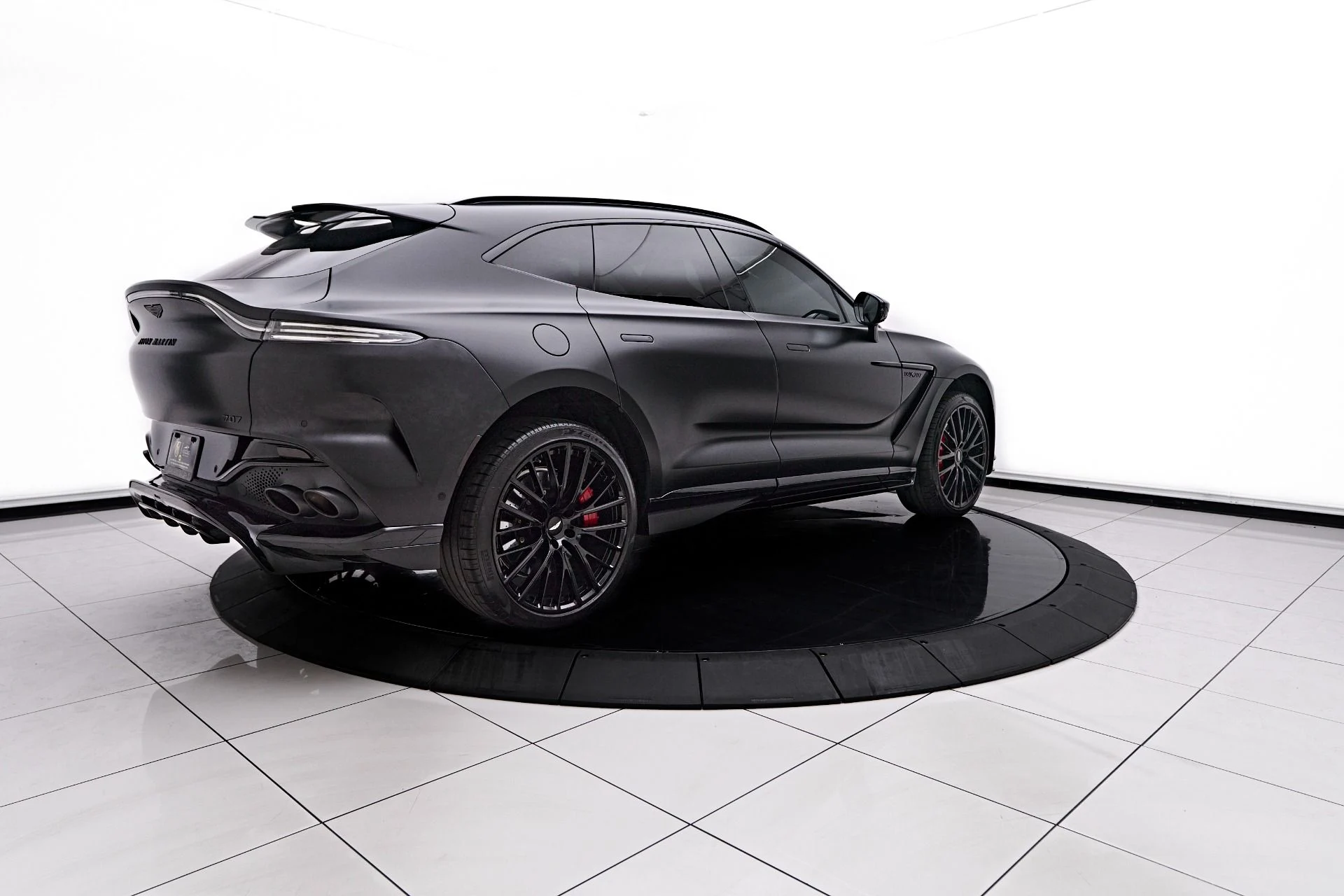 mph012_998842817_Used_2023_Aston_Martin_DBX_707_1754786768_f932cca467