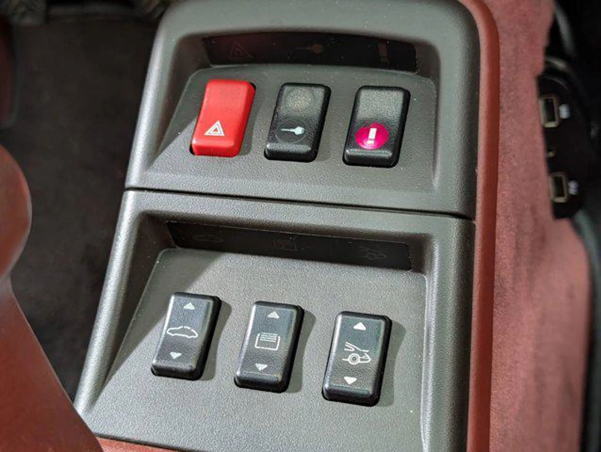 mph012_998949010_8amkagdw_AW_34_E8f65d_Sjhe_Z_vec_8a97a622e4