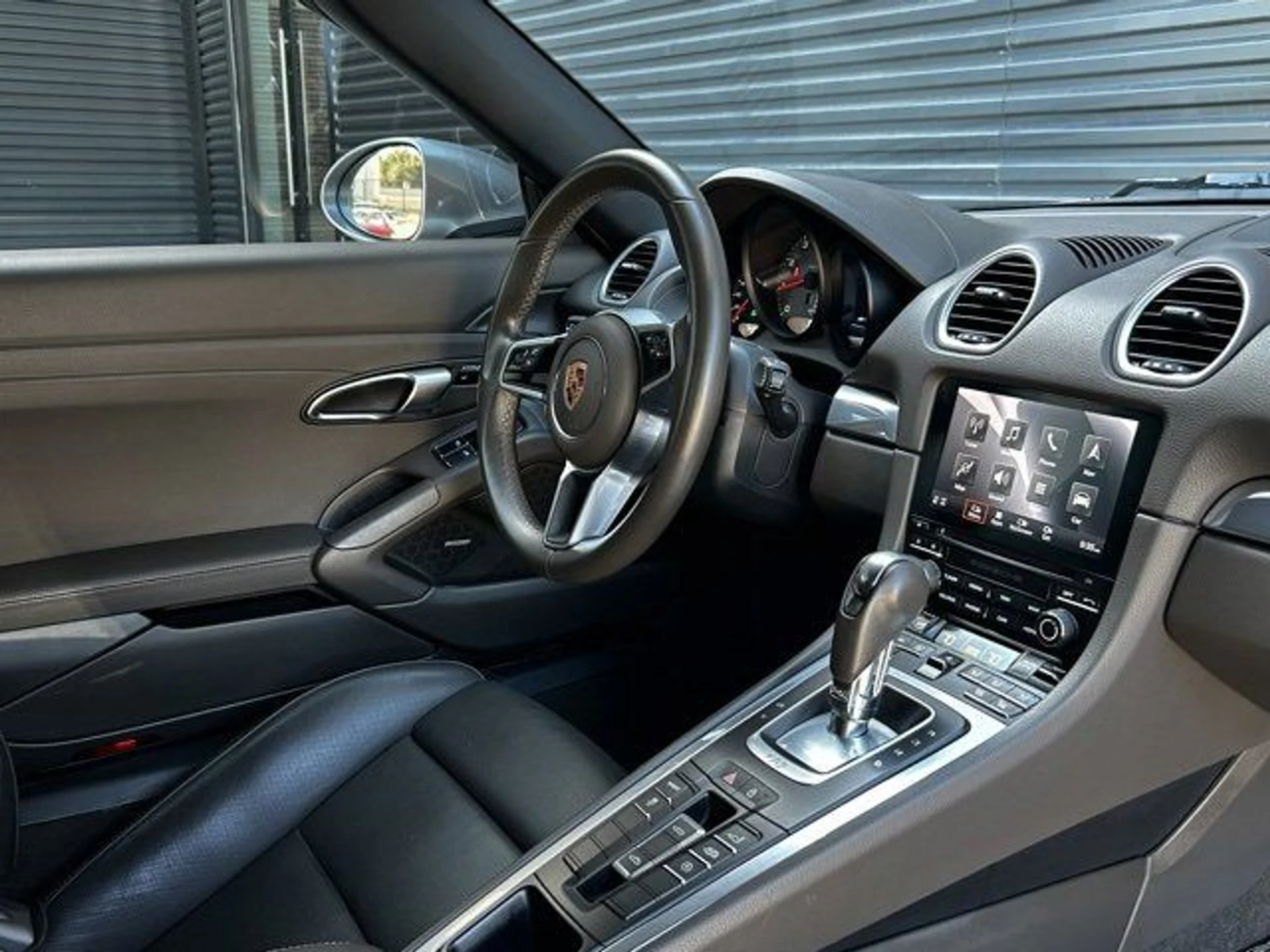 mph012_ae836e1eb624437bb5b61bef3a9261e6_0dc39bdf79