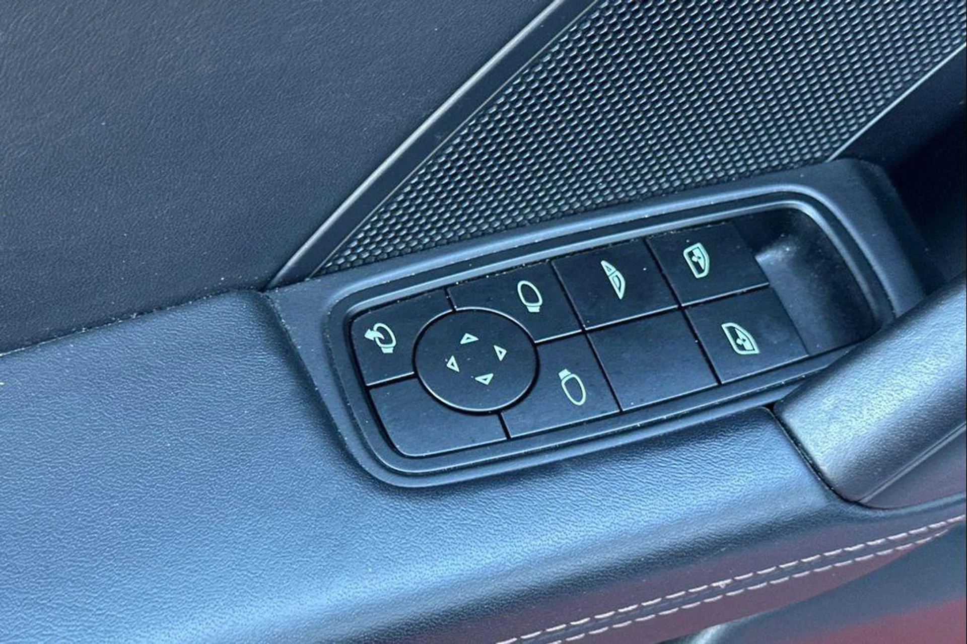 mph013_1000682790_c4_Ab_GCZ_GB_Jqx_Y81_YK_aichfzd_M_653ae82963