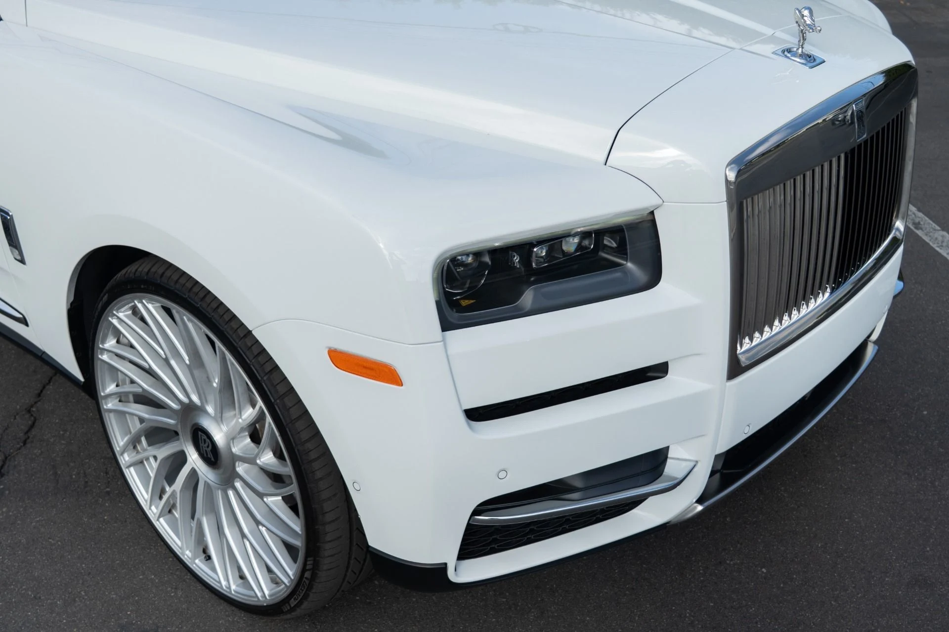 mph013_1001688304_Used_2022_Rolls_Royce_Cullinan_1758310349_eb2329bec4