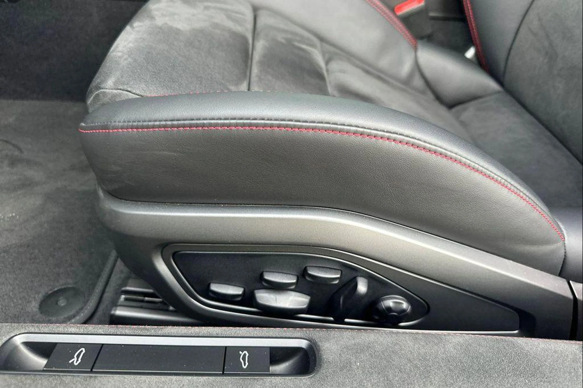 mph013_1003078511_SYML_6ztjme_Ow_FBX_4e_Nrw_X_Hzei0_A_1f793f91fa