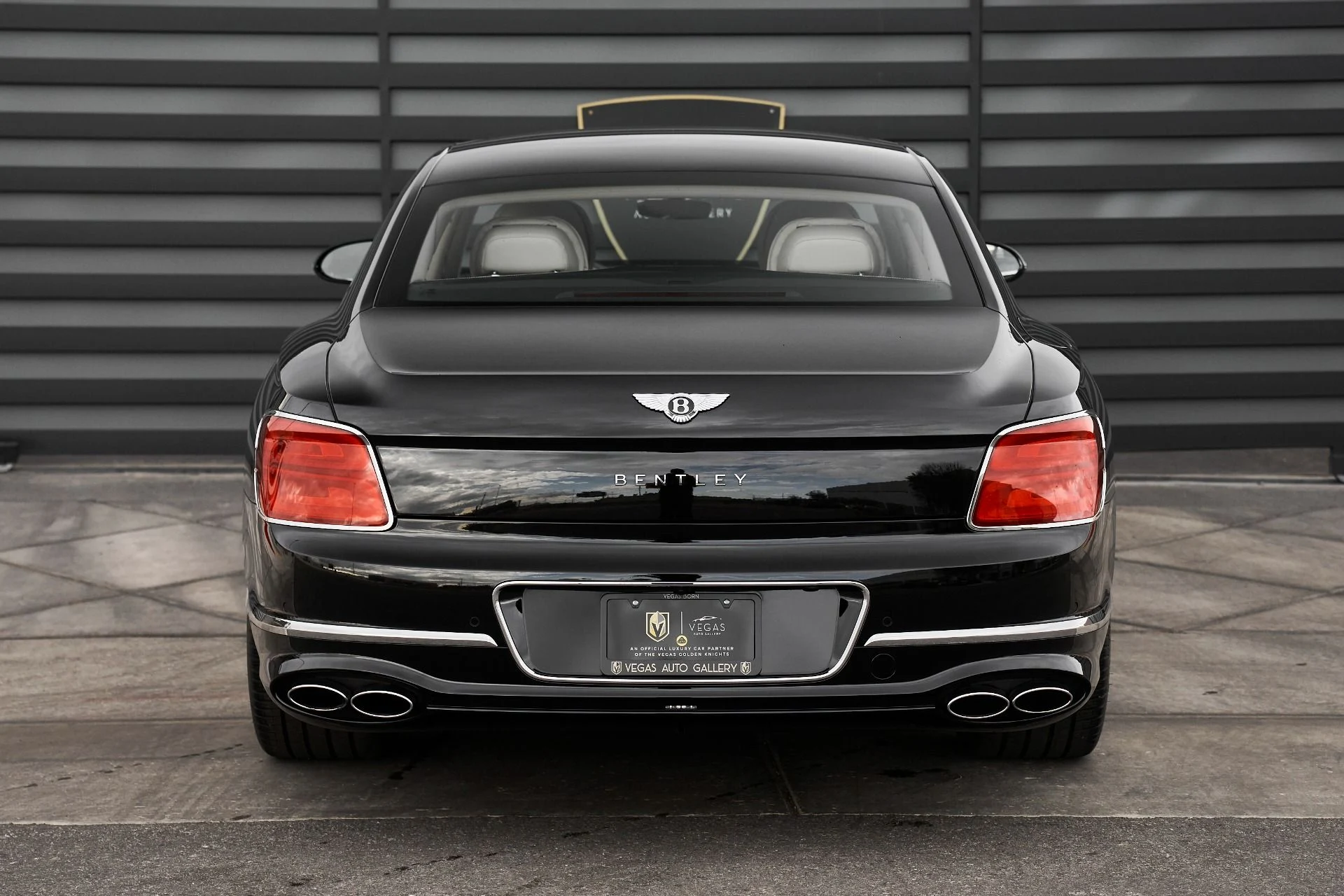 mph013_1004423165_Used_2022_Bentley_Flying_Spur_V8_1763502780_e817511c14