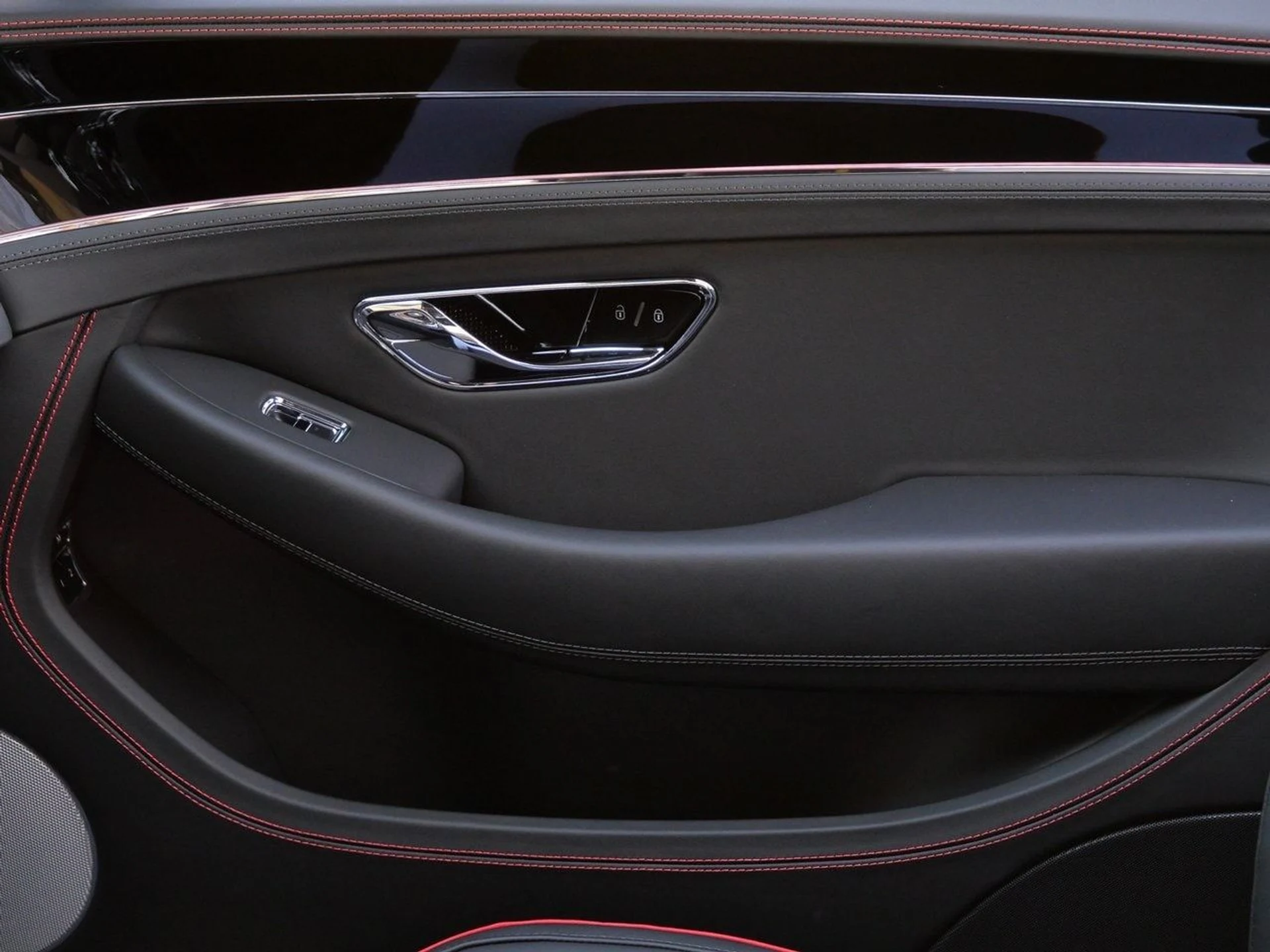 mph013_1008430528_4d2e9e717fa956c86745a5200f9e7937x_94672135e1