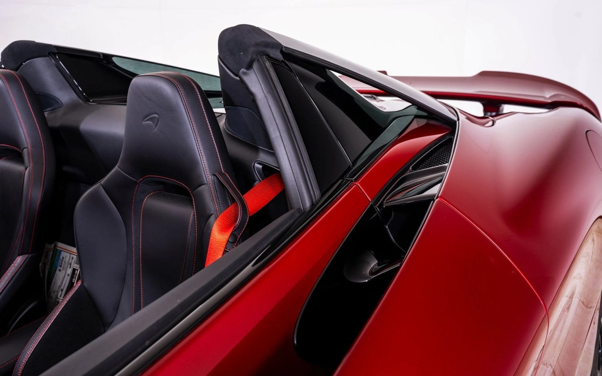 mph013_1011952883_20d9de3f9b63c252ff52eae053fdf3c9x_3ca1037038