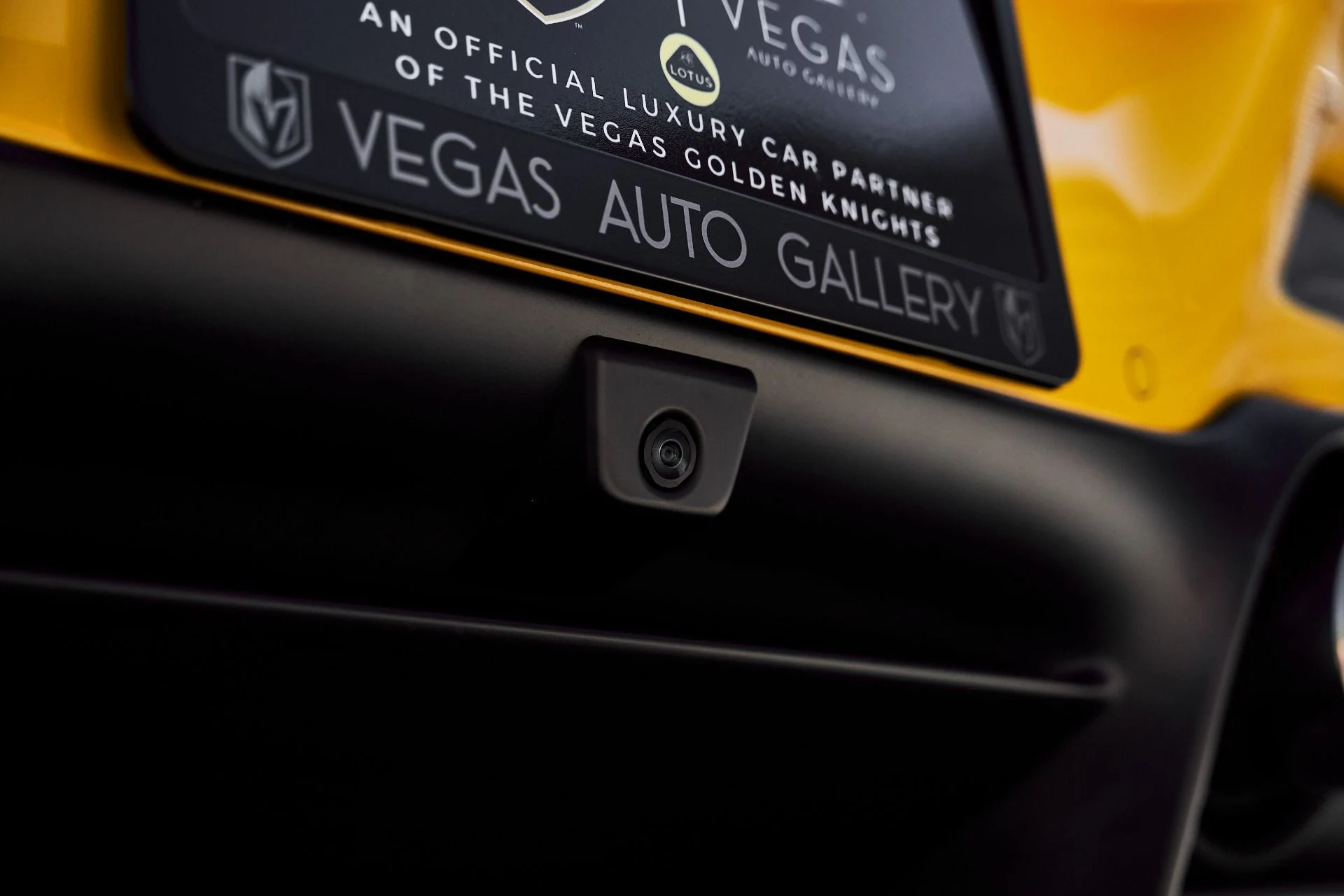 mph013_1017297755_Used_2021_Ferrari_F8_Tributo_Base_1774742988_b3cc08ab10