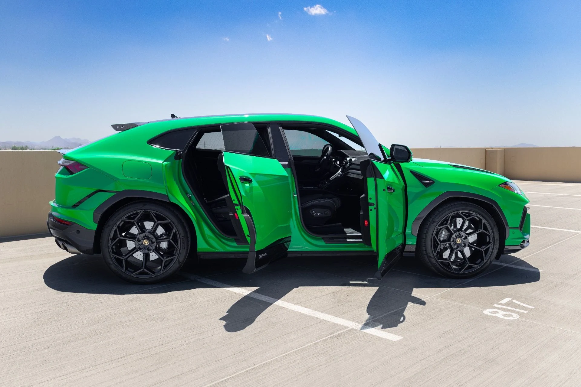 mph013_1020164884_Used_2023_Lamborghini_Urus_Performante_1780091172_3b96af453d