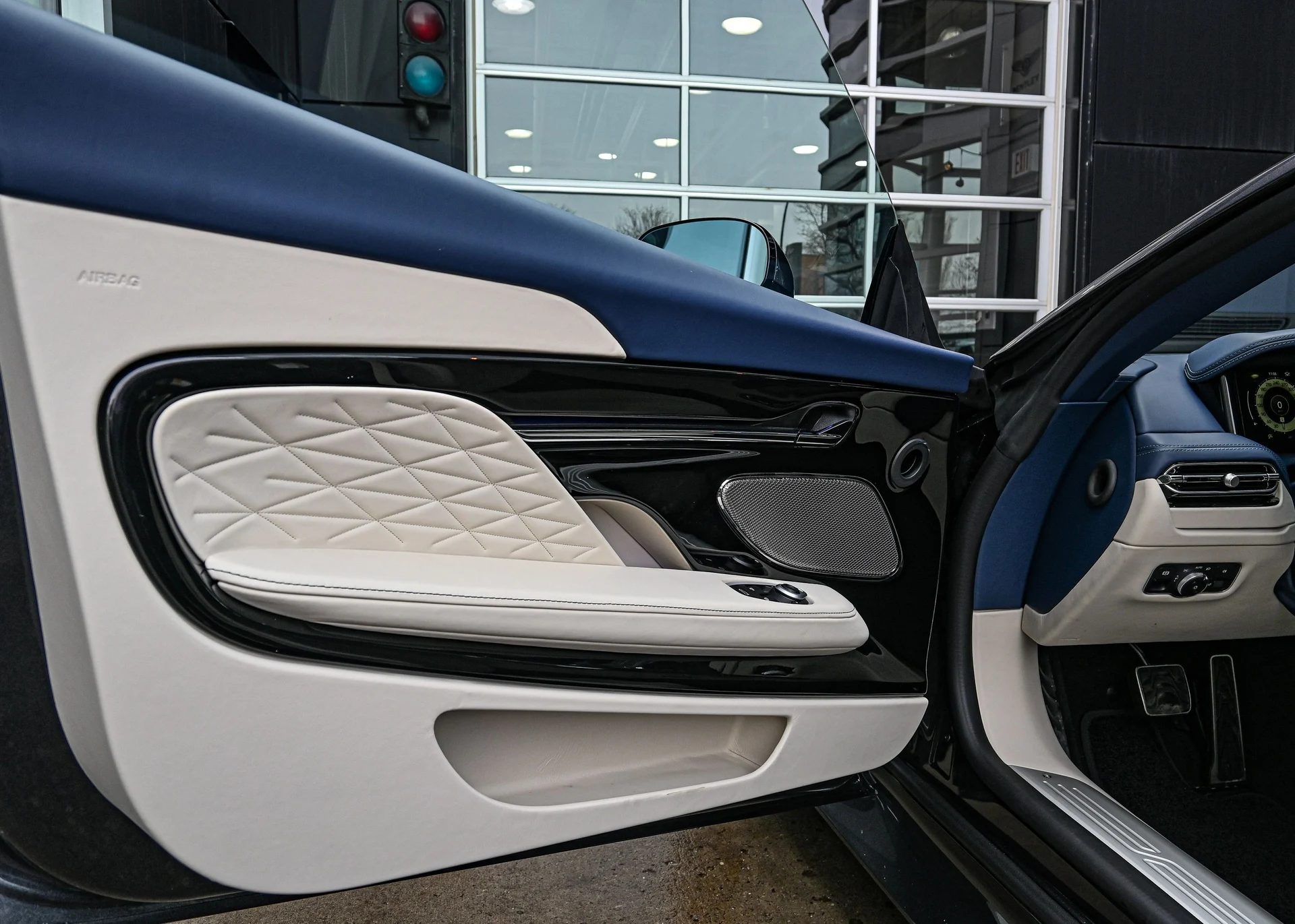 mph013_1025543454_9a35d5bd_abb1_454f_b2d2_e4089be2af88_c2034e3594