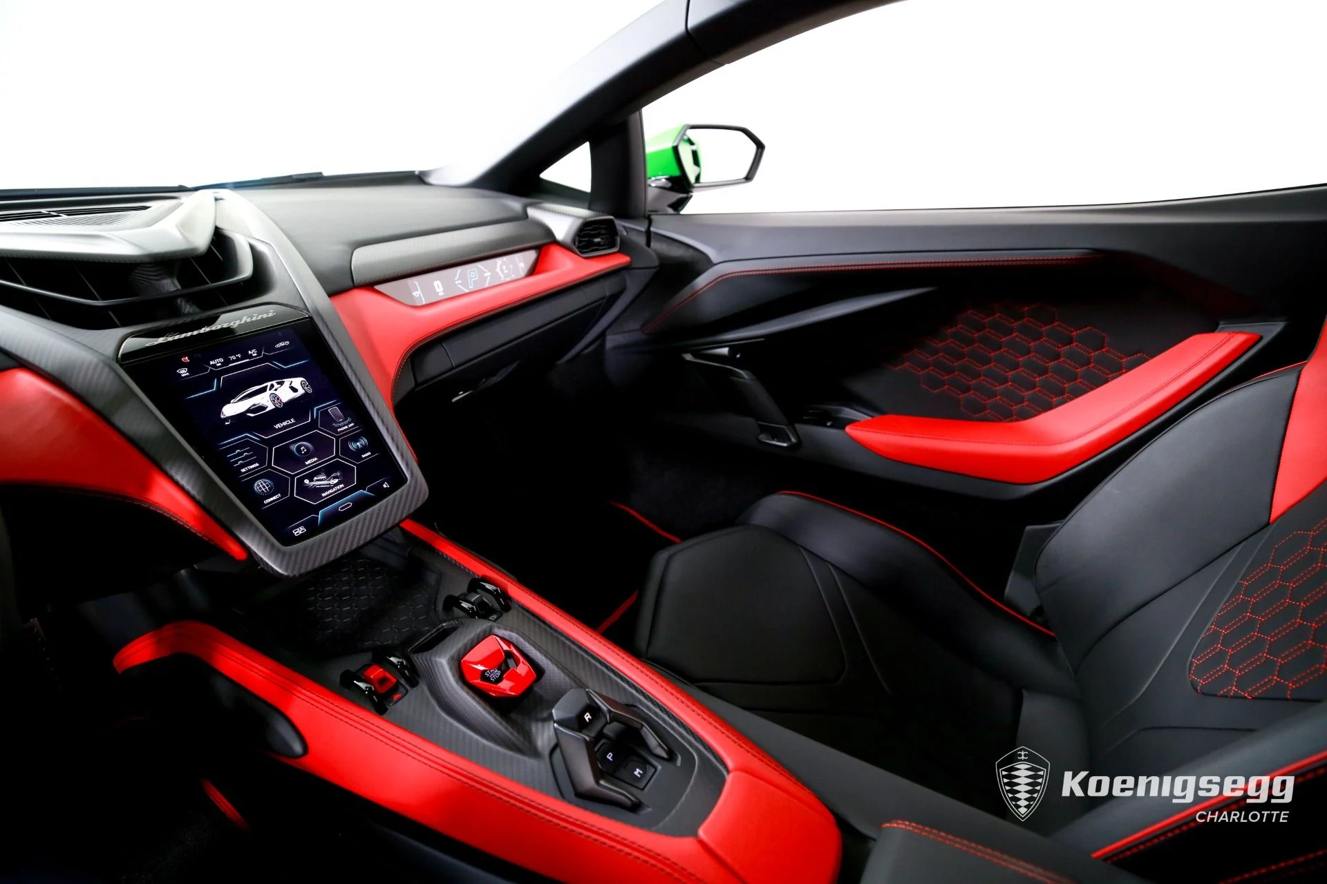 mph013_1025553084_Used_2024_Lamborghini_Revuelto_1774640999_703394b698