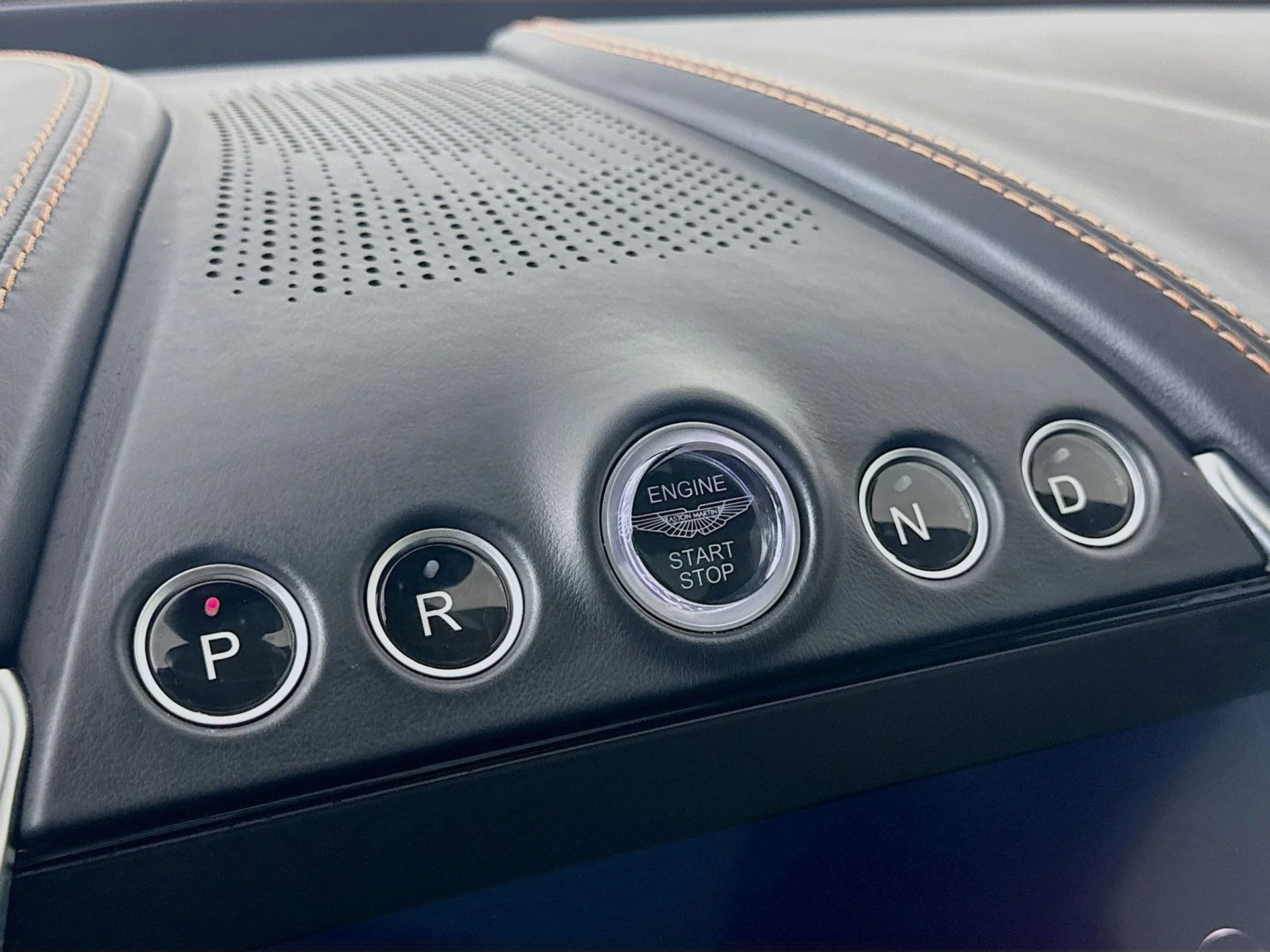 mph013_1025782334_9c8db4c617eb8ea01c02077fd93ff420x_0cb1129d59