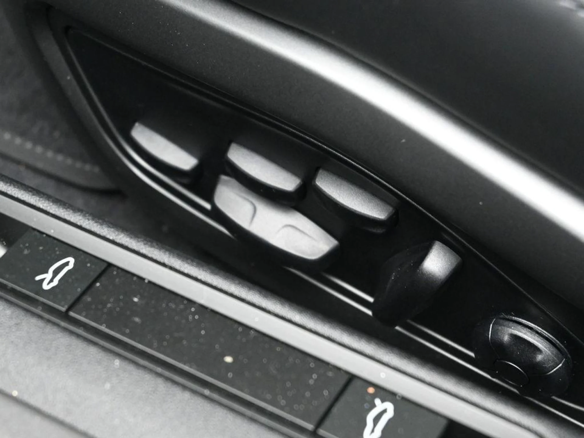 mph013_102895574_D_BT_2_Dg_Ox1_Ygs1inu_E_Tdo0p_Ob28_b2aa44ad86