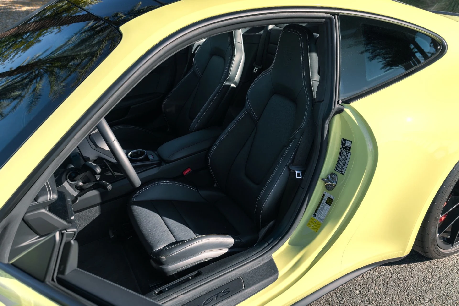 mph013_1030376395_Used_2026_Porsche_911_Carrera_GTS_1774467172_4e0927409b