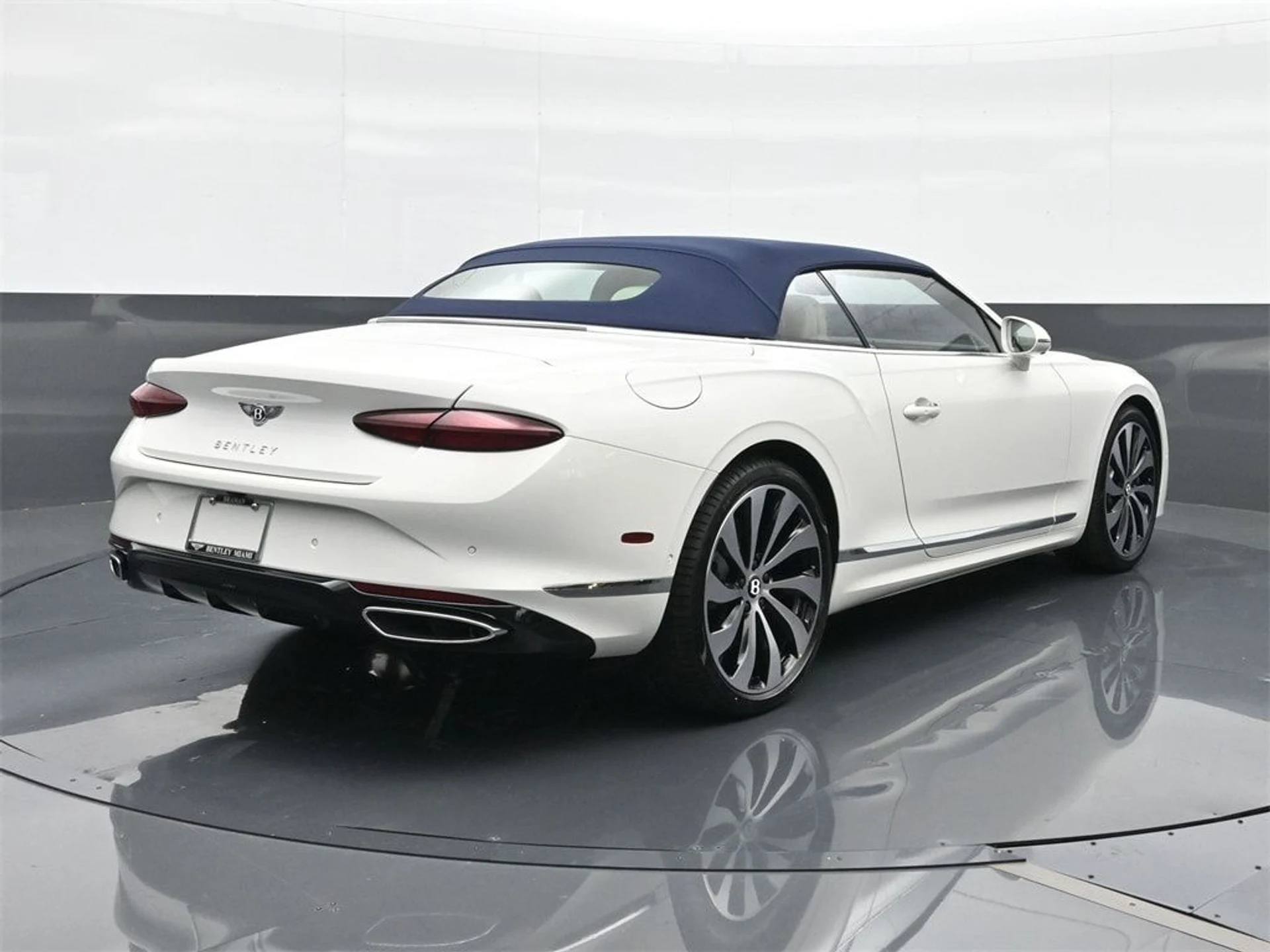 mph013_1044244978_e686f880ba093050124d707a27e7edffx_dc84961b16