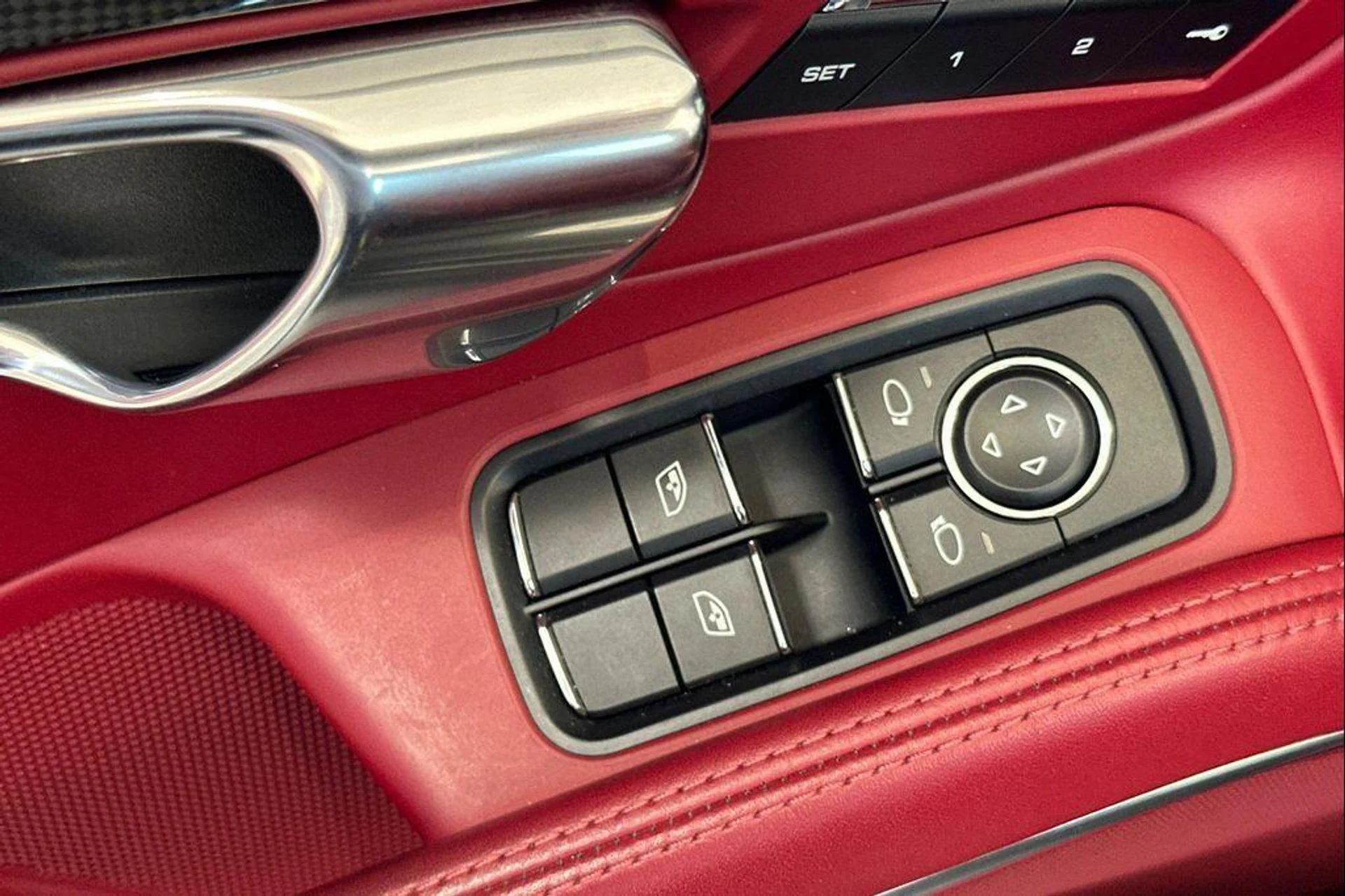 mph013_1045975357_t_Zj97_Ml_K_Fc_Sy4q_Bg_Q3_Nv_w_OVNCI_5debad89a4