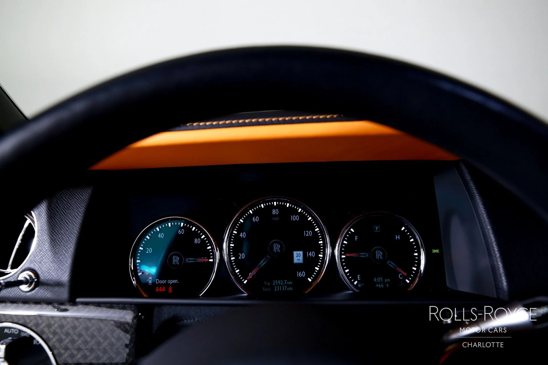 mph013_1045991164_Used_2024_Rolls_Royce_Black_Badge_Cullinan_1765396280_a723d0696d