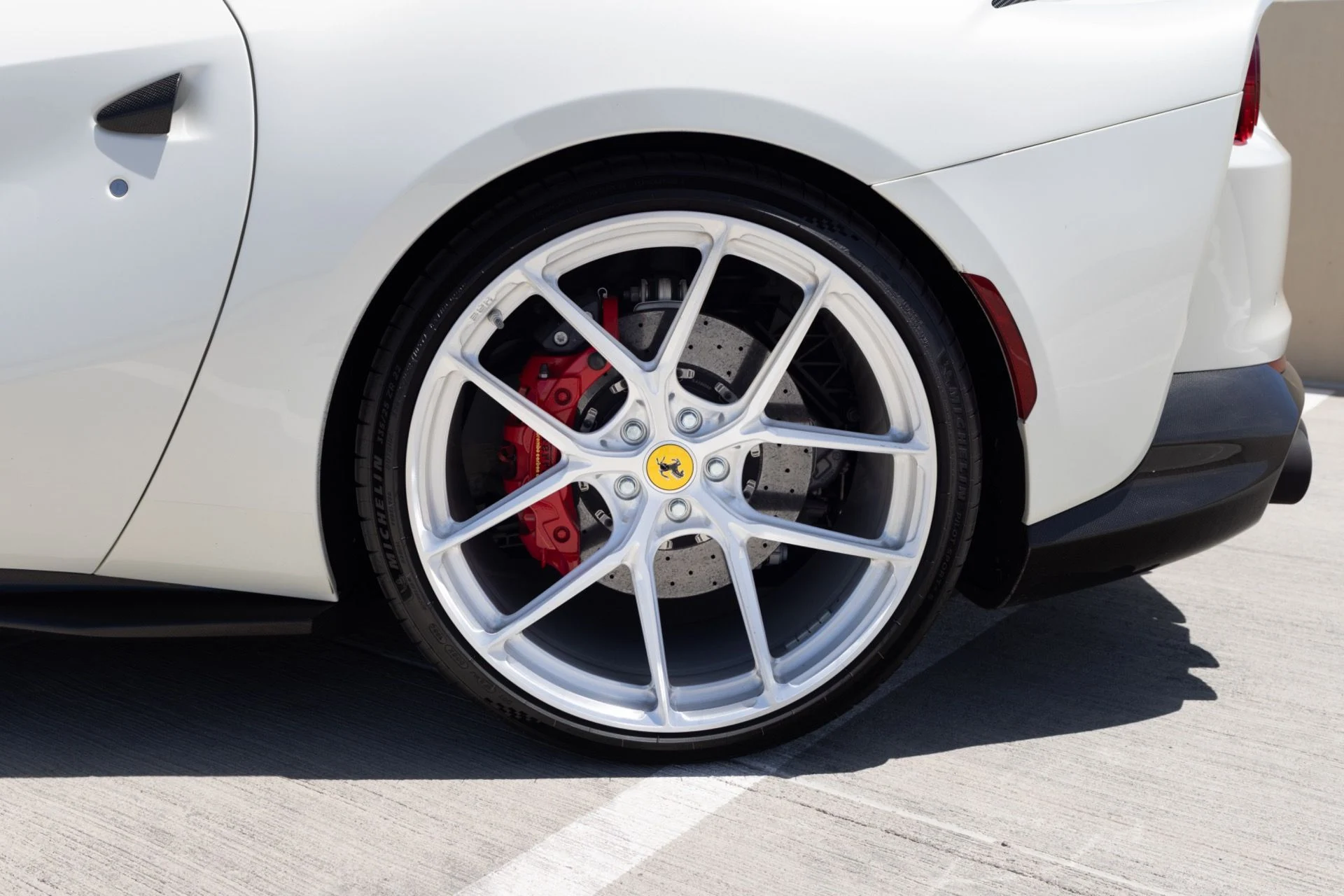 mph013_1047096189_Used_2020_Ferrari_812_Superfast_1779237013_752bac1bed