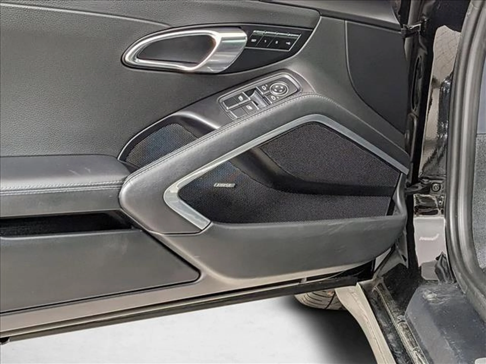 mph013_1047120937_M5_J9nzbwt8v2db_KIB_Cqy0dza_Jew_49300e7bb8