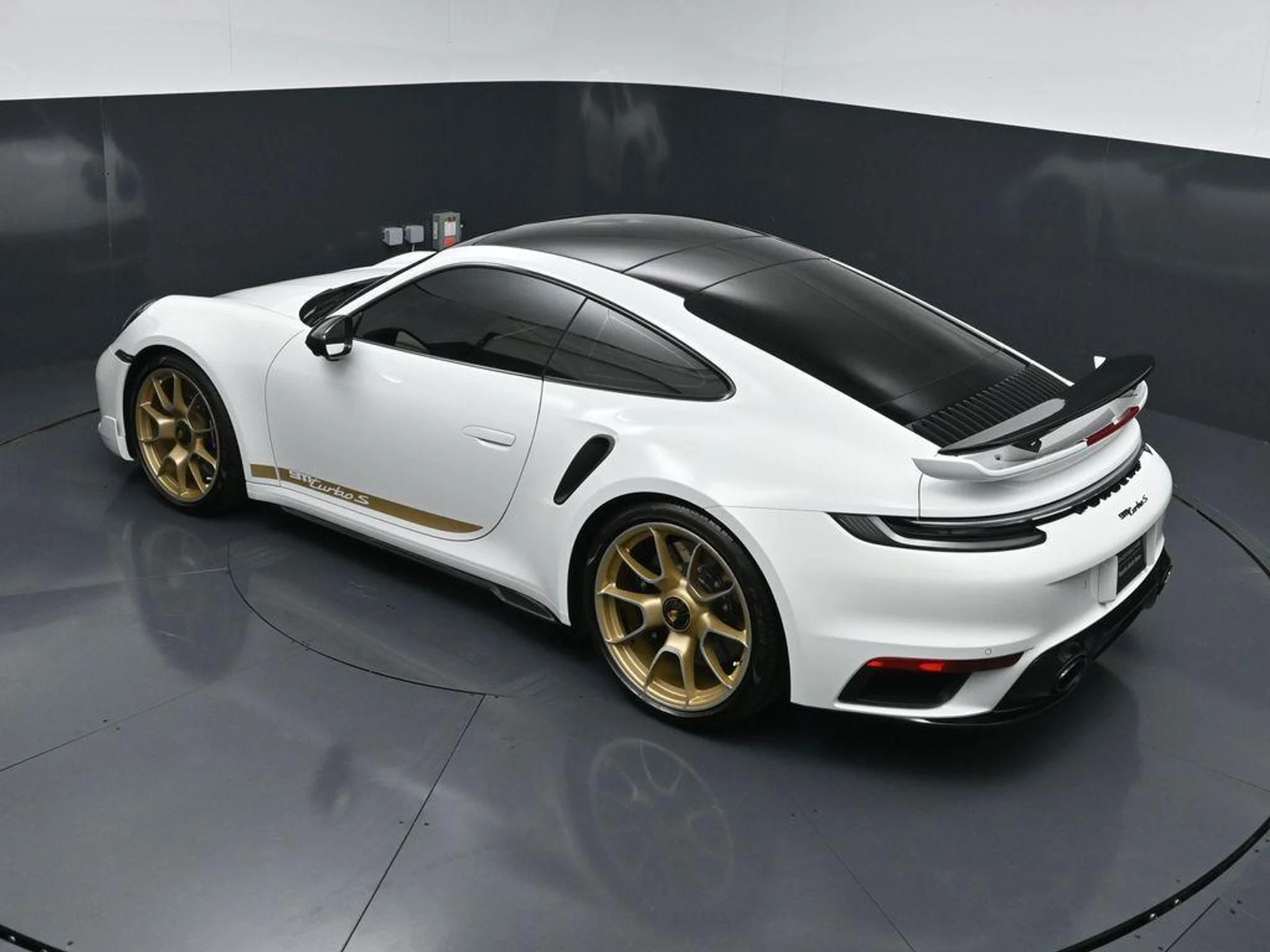 mph013_1050845942_KF_4_OJDJS_Tt_Om_QI_Rr_NPDZC_8_82_U_25e6f64bcc