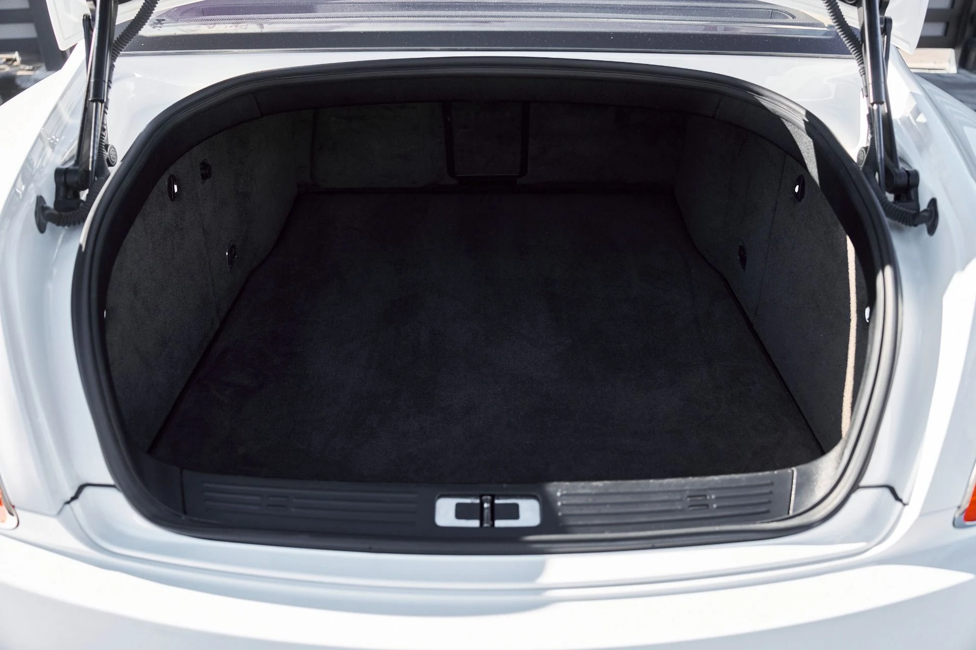 mph013_1053034_Used_2012_Bentley_Continental_Flying_Spur_1765853736_2bbb1da1a8