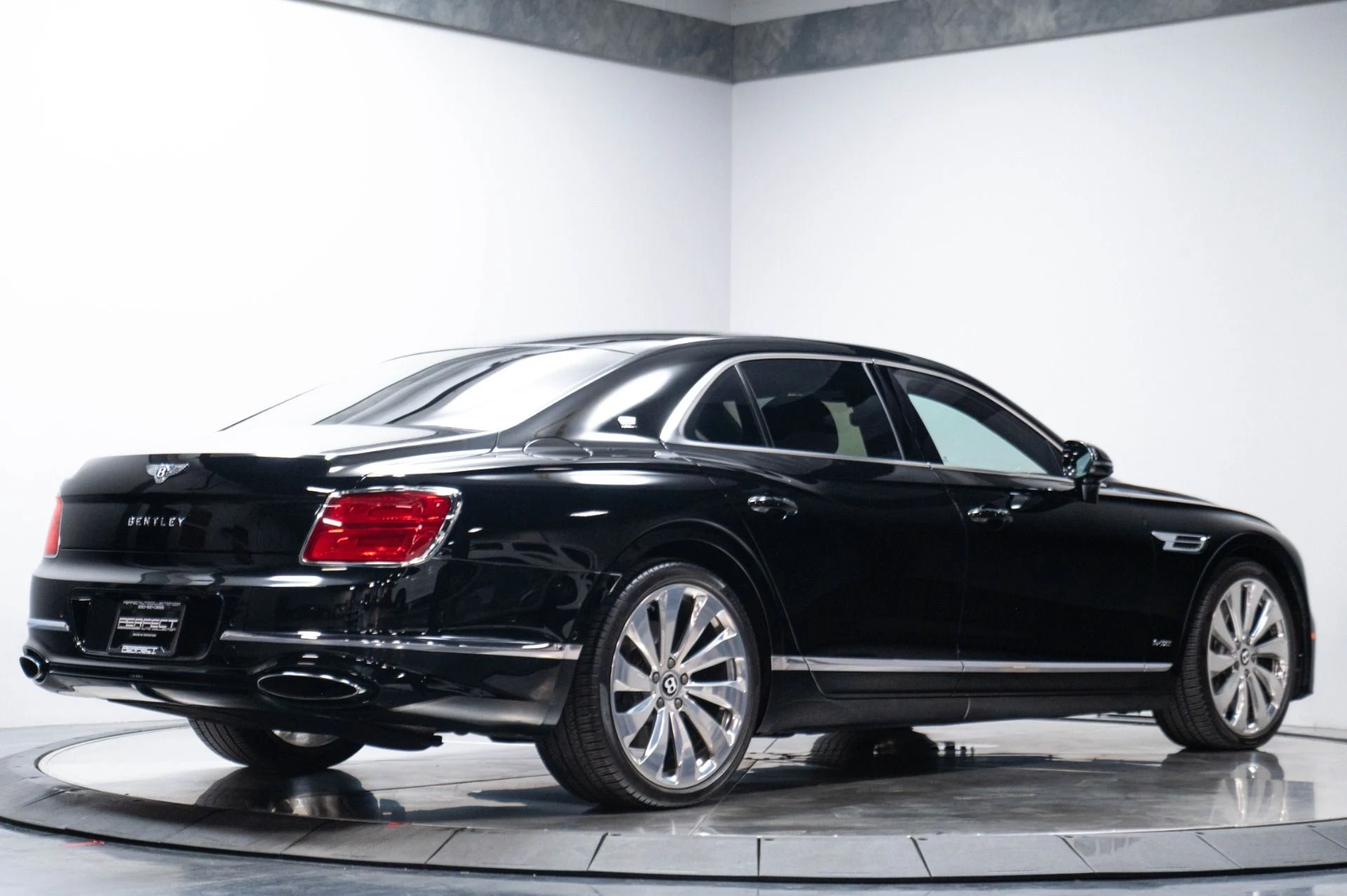 mph013_1053593782_Used_2020_Bentley_Flying_Spur_W12_1783372083_c94d895112
