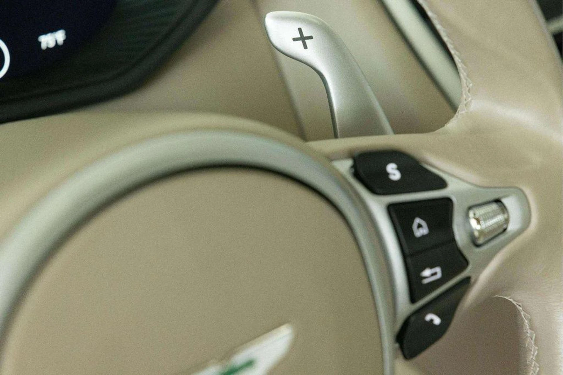 mph013_1055563125_o_T_Hq4st6g_D9_o8n_AF_25_9709r_YM_41a0faa393