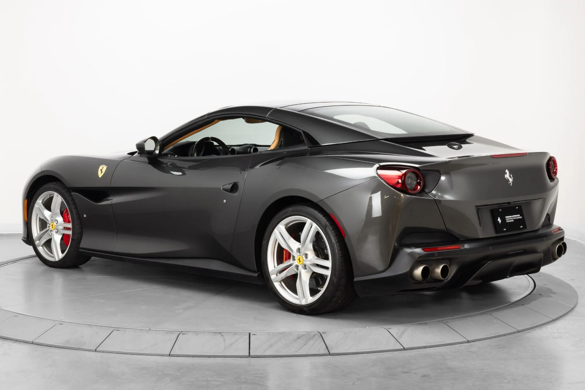 mph013_1057299250_Used_2019_Ferrari_Portofino_1784318320_de0a519264